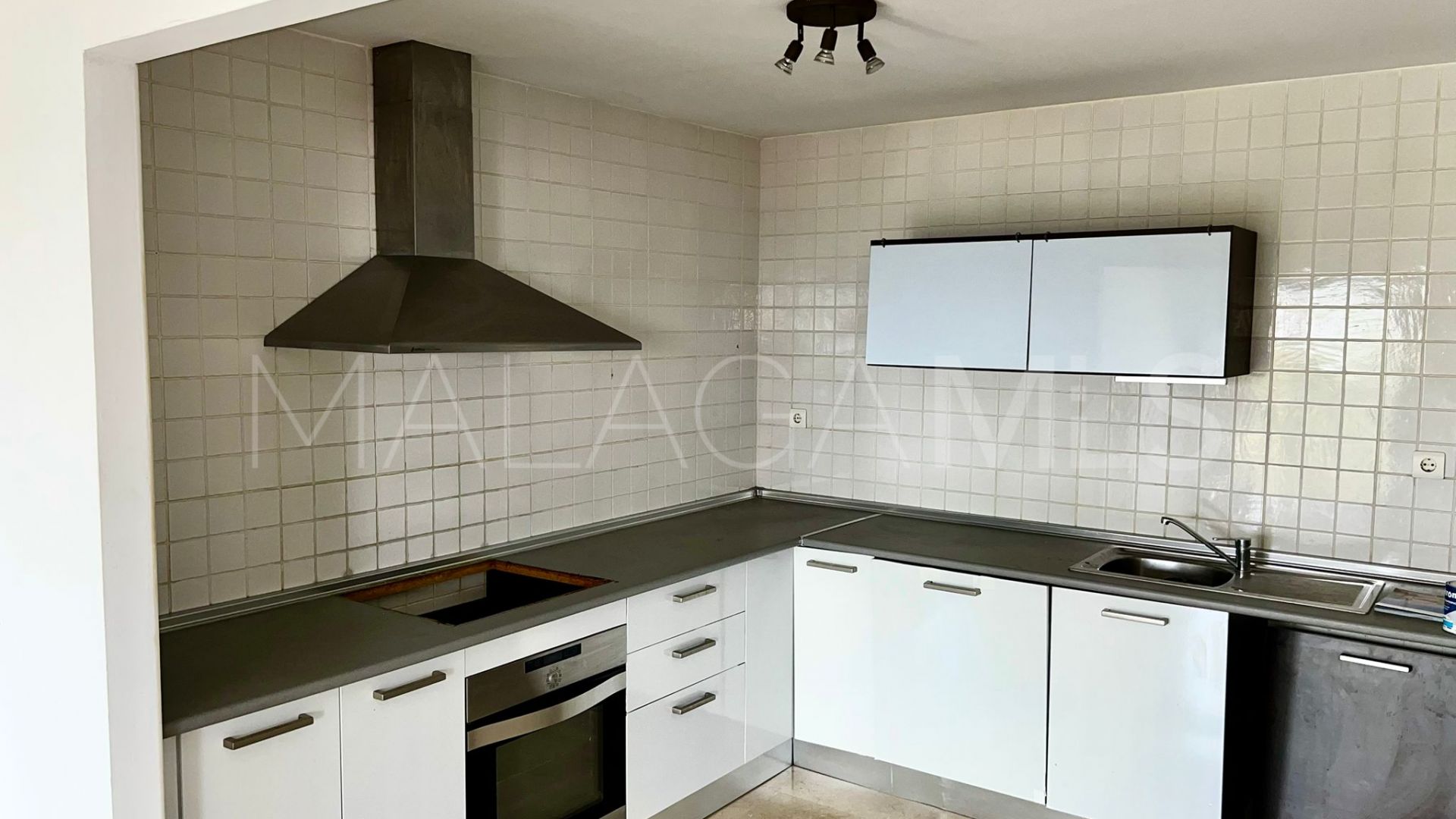 Duplex for sale in Cerros del Lago