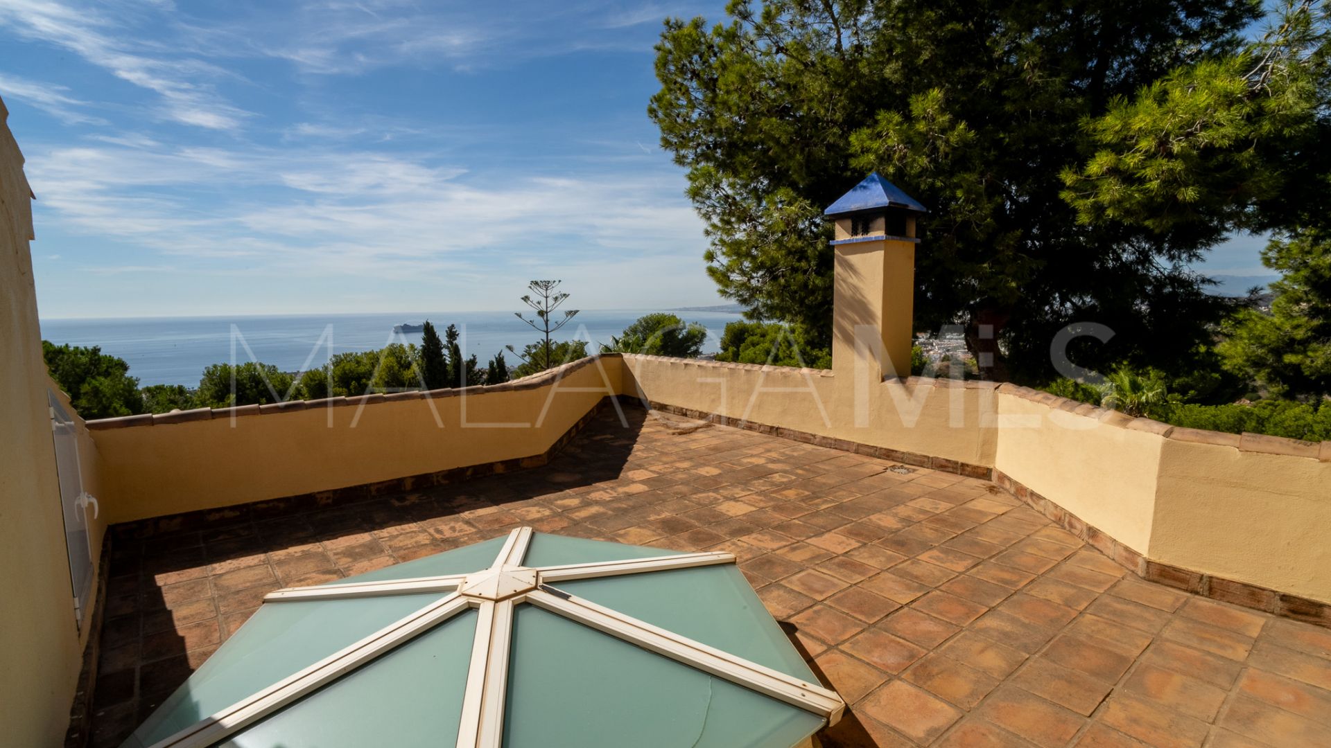 Villa for sale in Pinares de San Antón