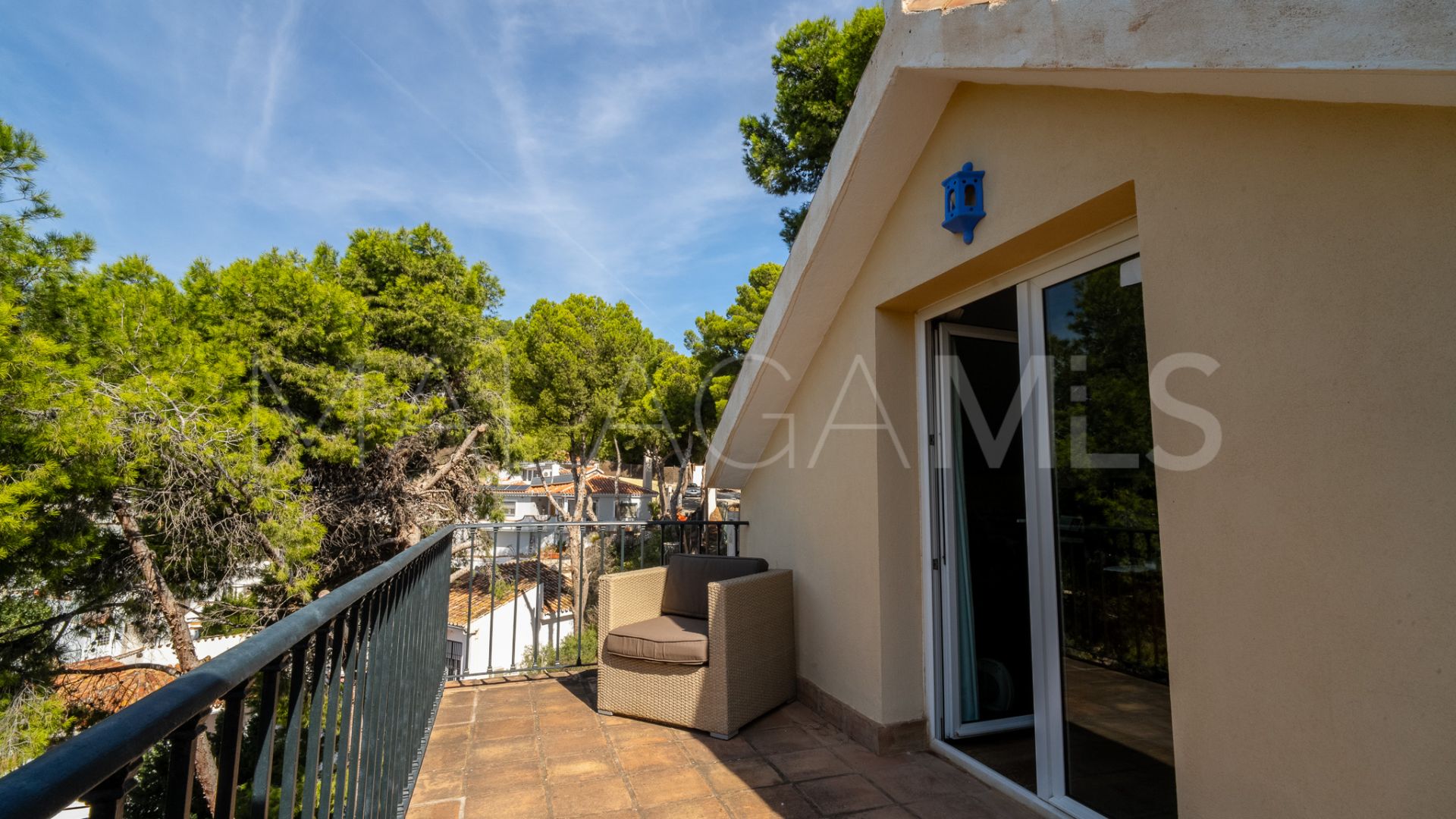 Villa for sale in Pinares de San Antón