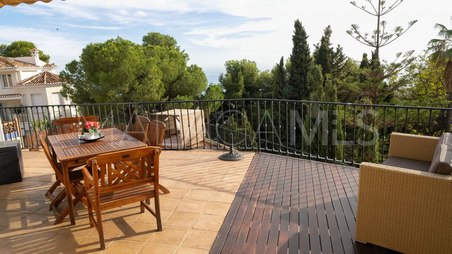 Villa for sale in Pinares de San Antón
