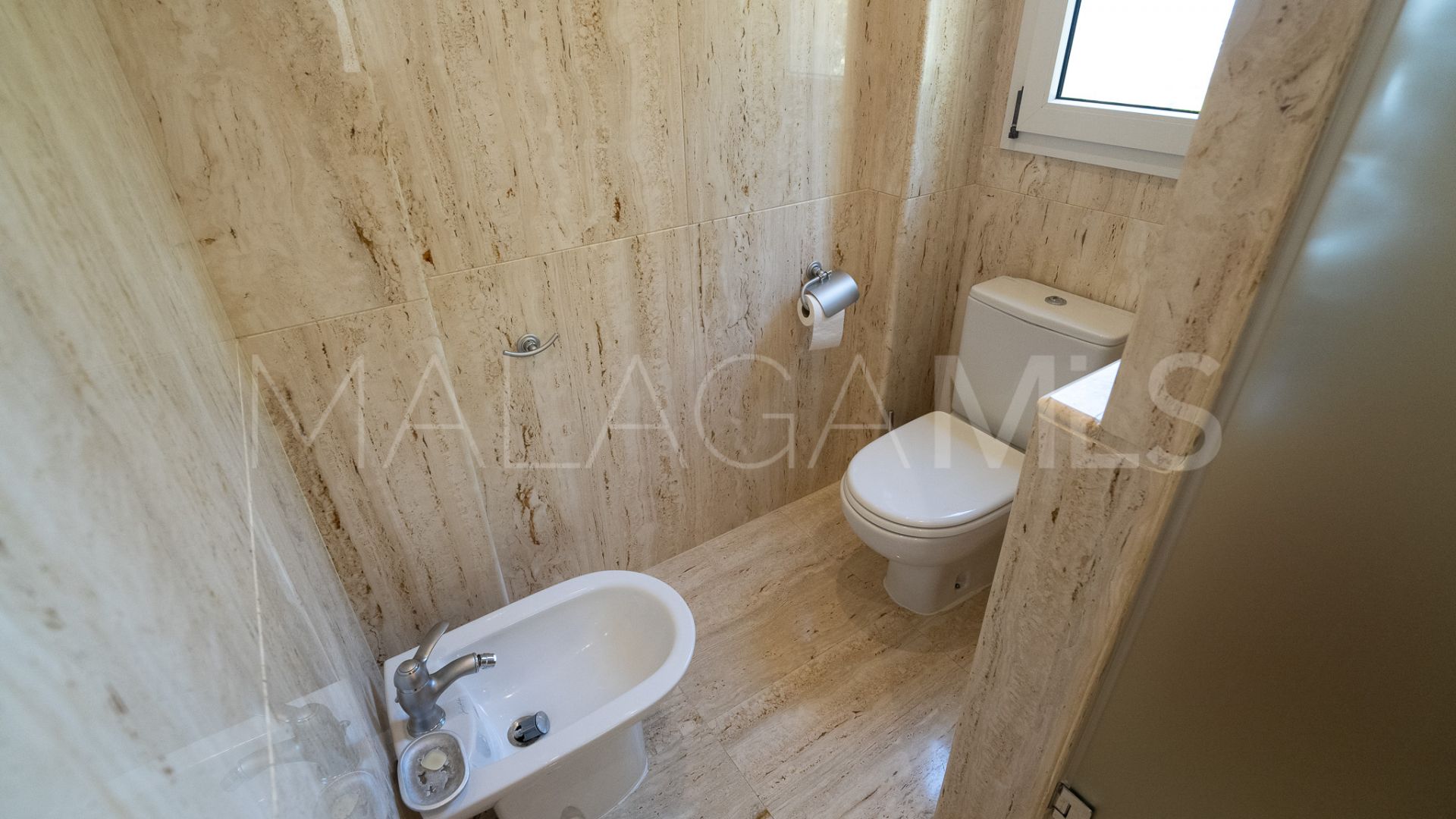 Villa for sale in Pinares de San Antón