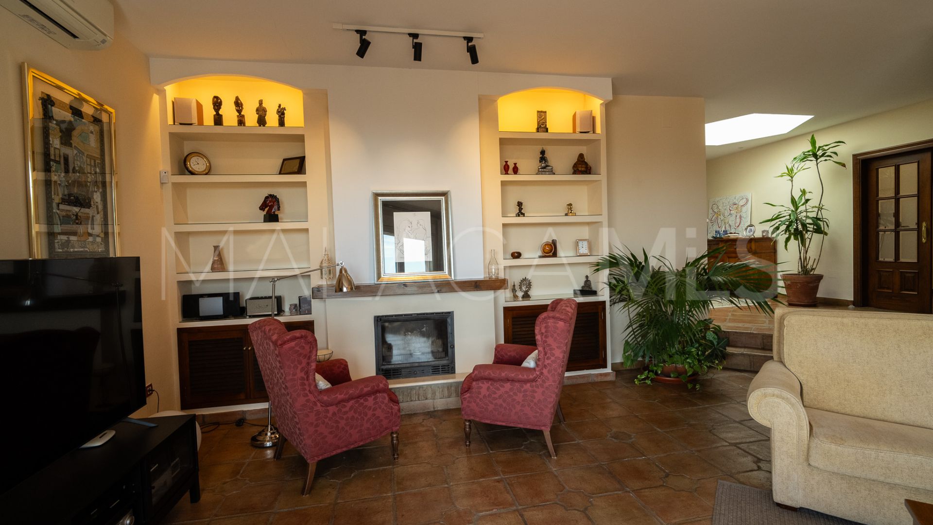 Villa for sale in Pinares de San Antón
