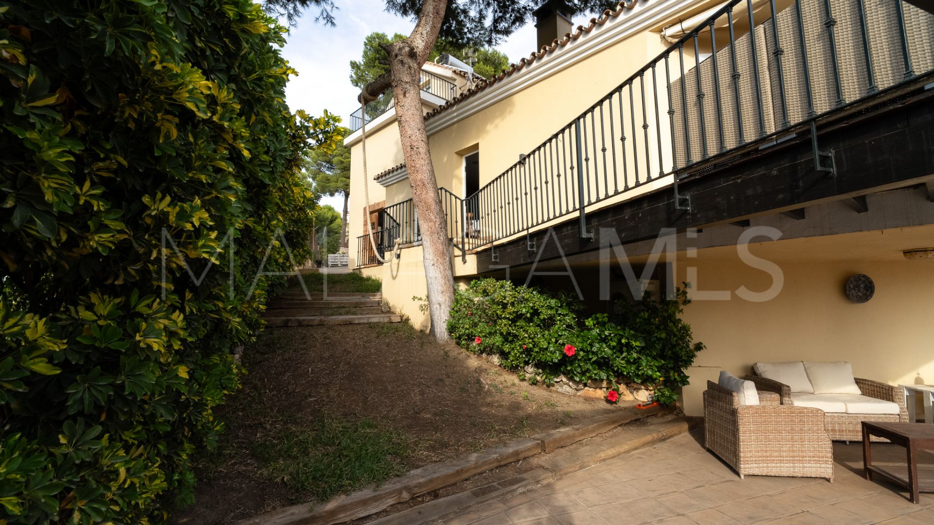 Villa for sale in Pinares de San Antón