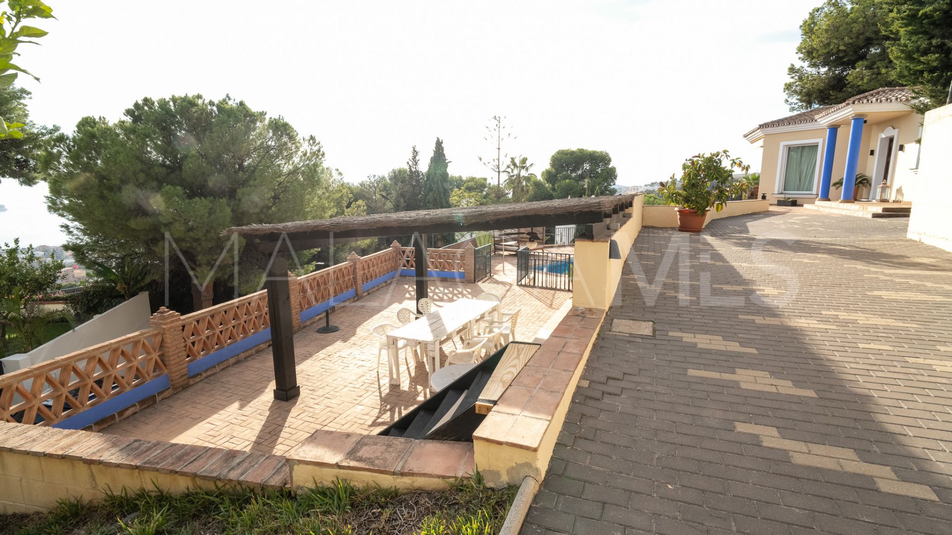 Villa for sale in Pinares de San Antón