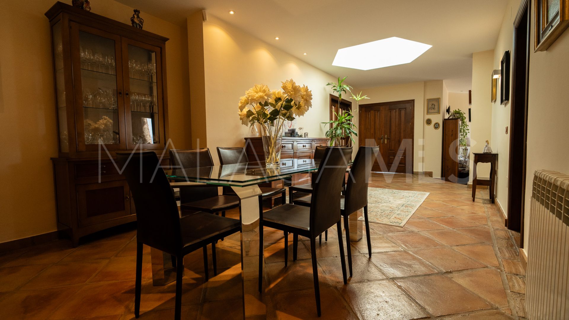 Villa for sale in Pinares de San Antón