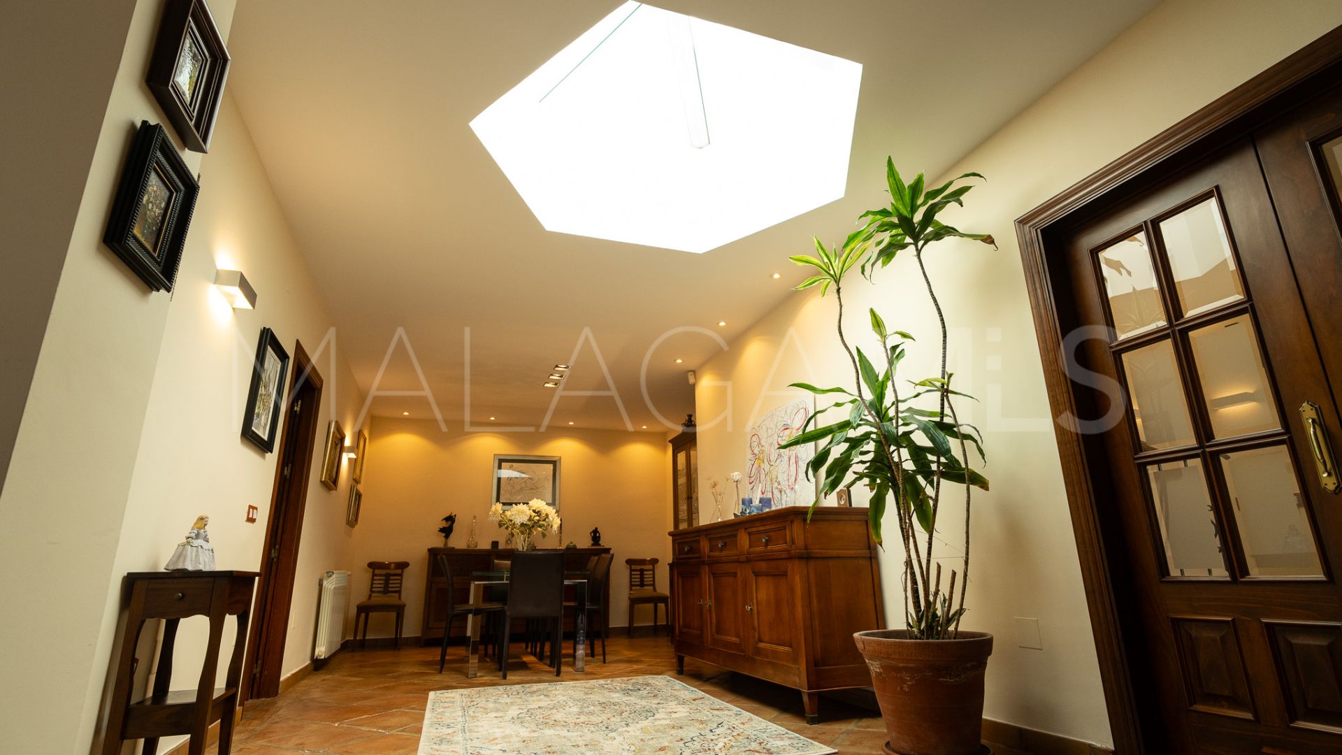 Villa for sale in Pinares de San Antón