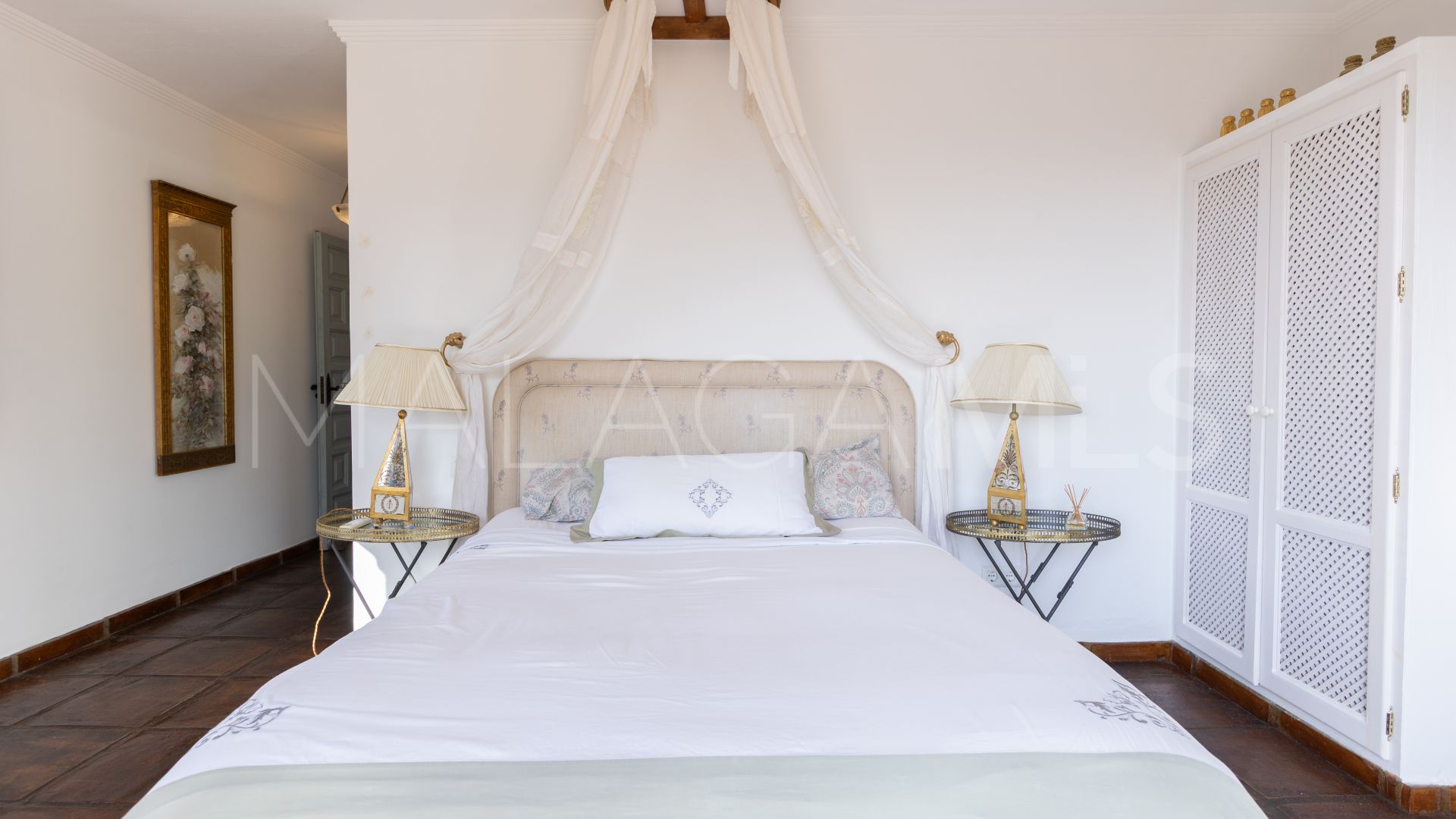 5 bedrooms villa for sale in Nueva Andalucia