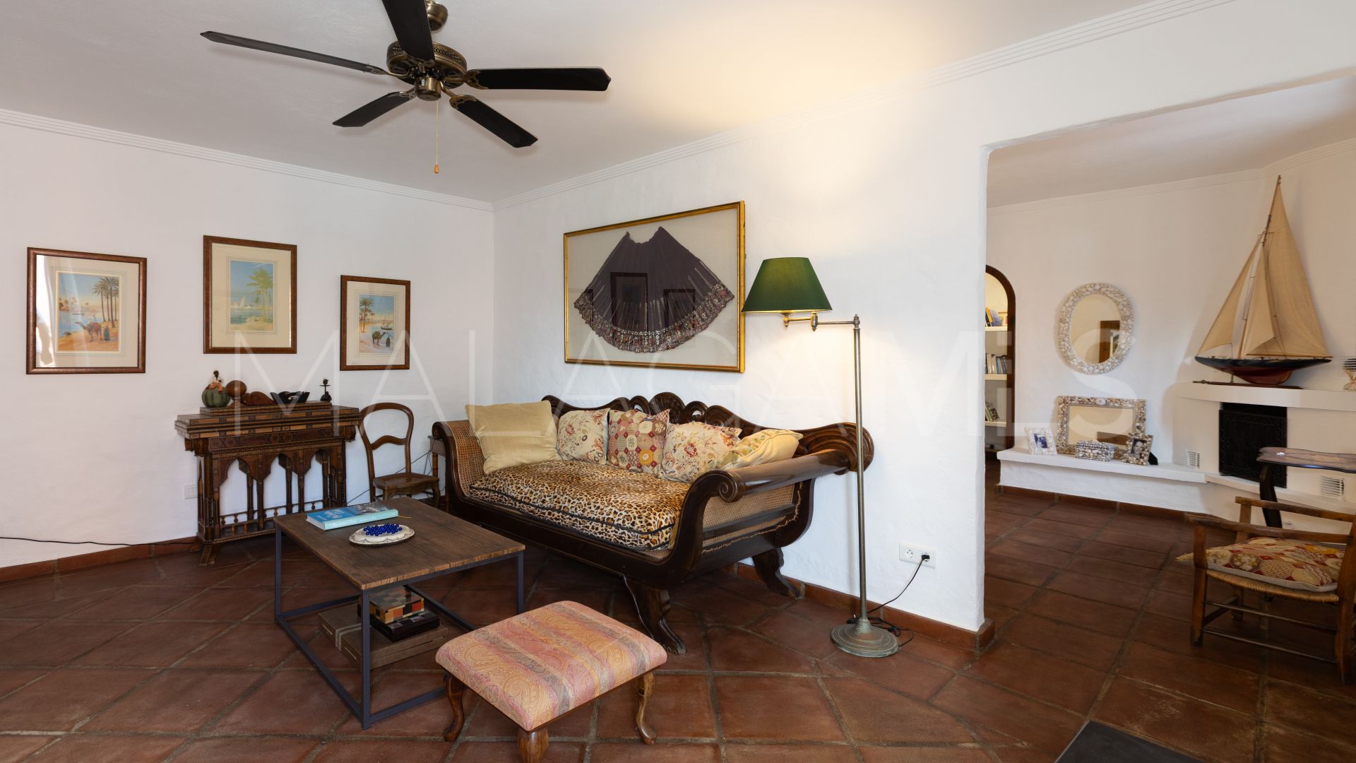 5 bedrooms villa for sale in Nueva Andalucia