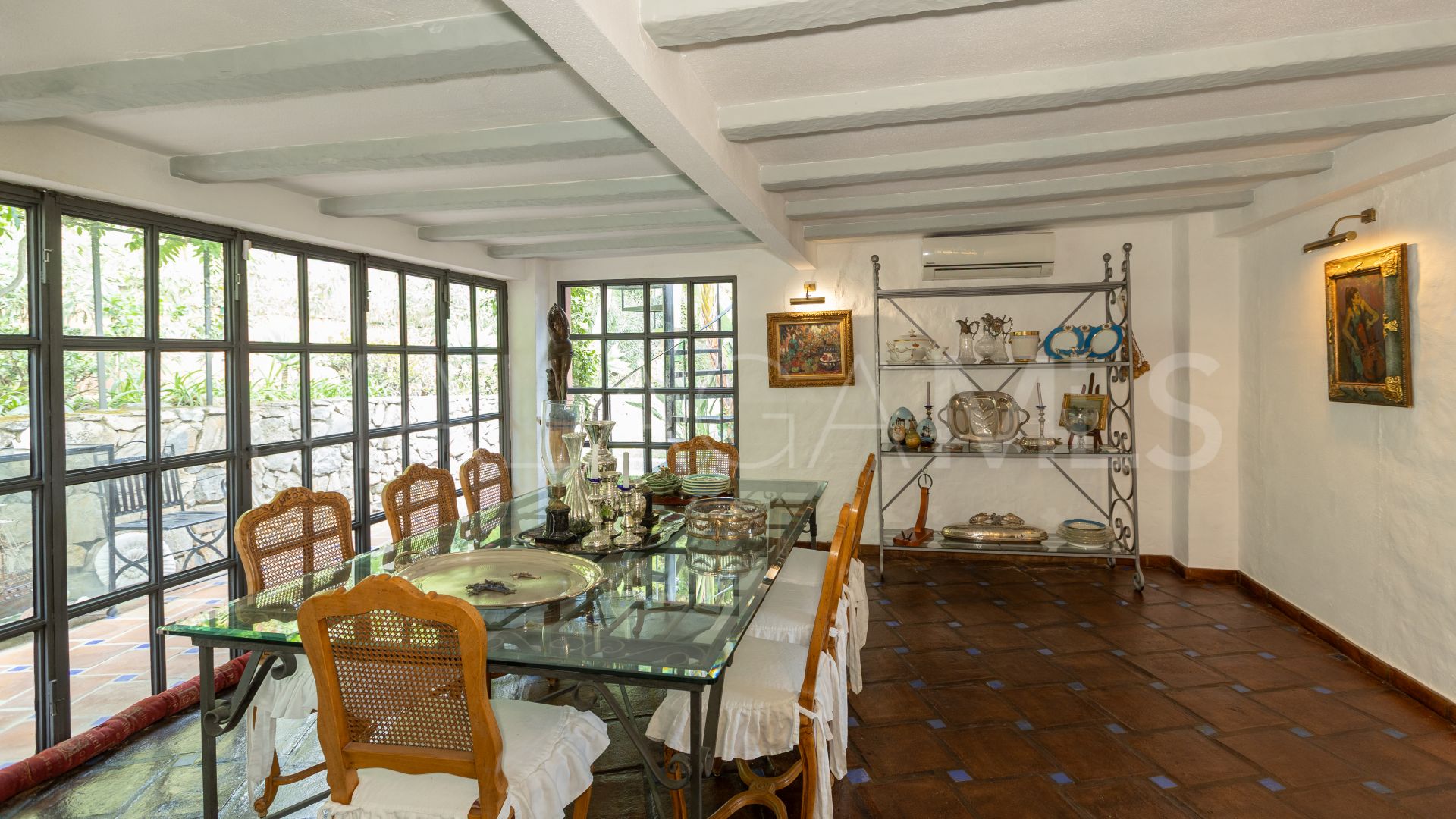 5 bedrooms villa for sale in Nueva Andalucia