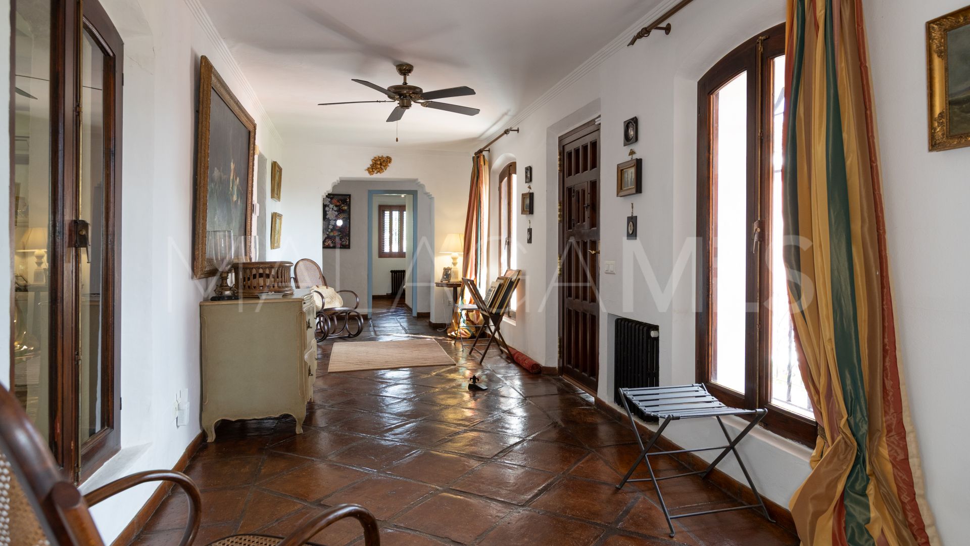 5 bedrooms villa for sale in Nueva Andalucia