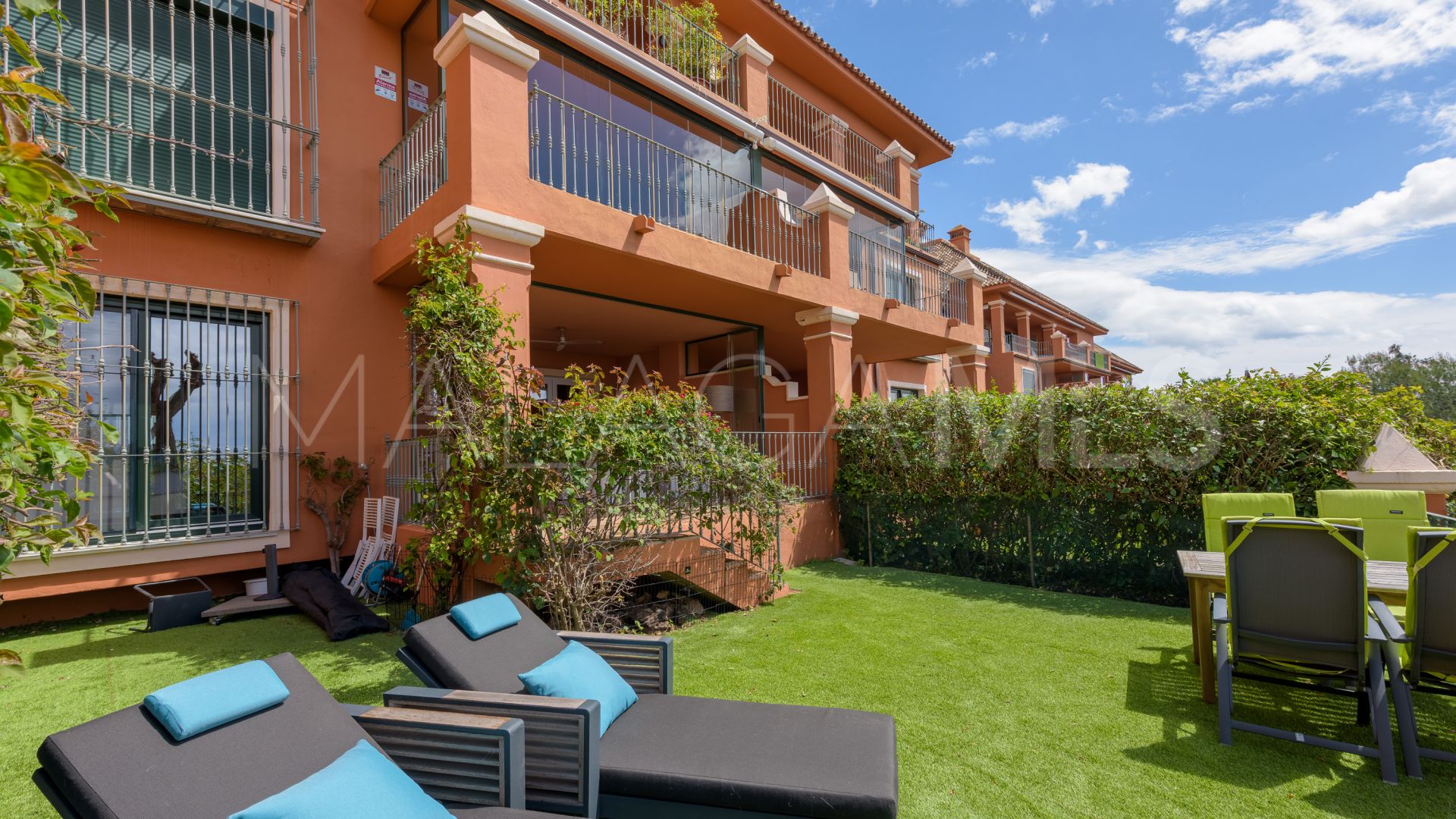 Ground floor apartment for sale in Monte Halcones