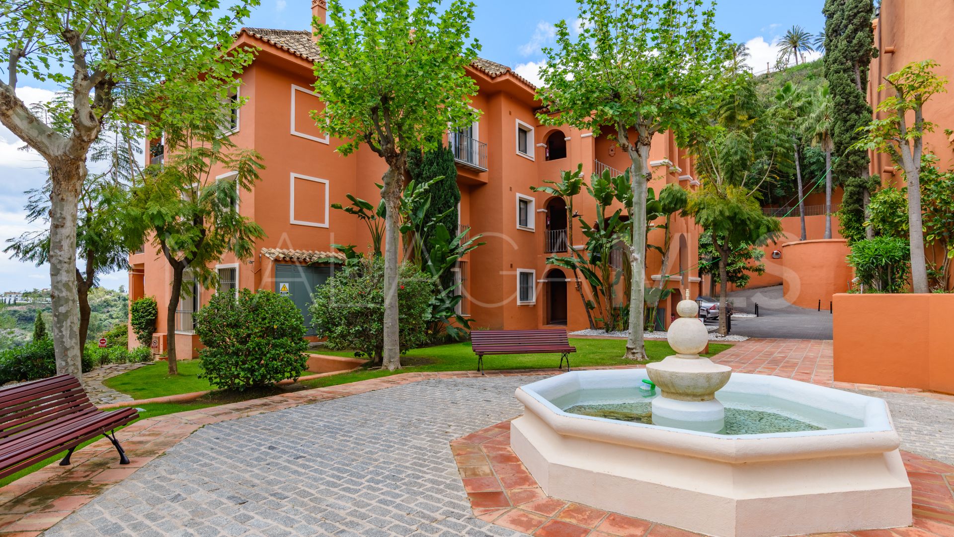 Ground floor apartment for sale in Monte Halcones