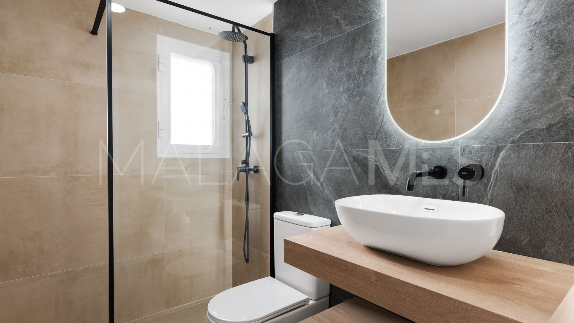 La Quinta apartment for sale