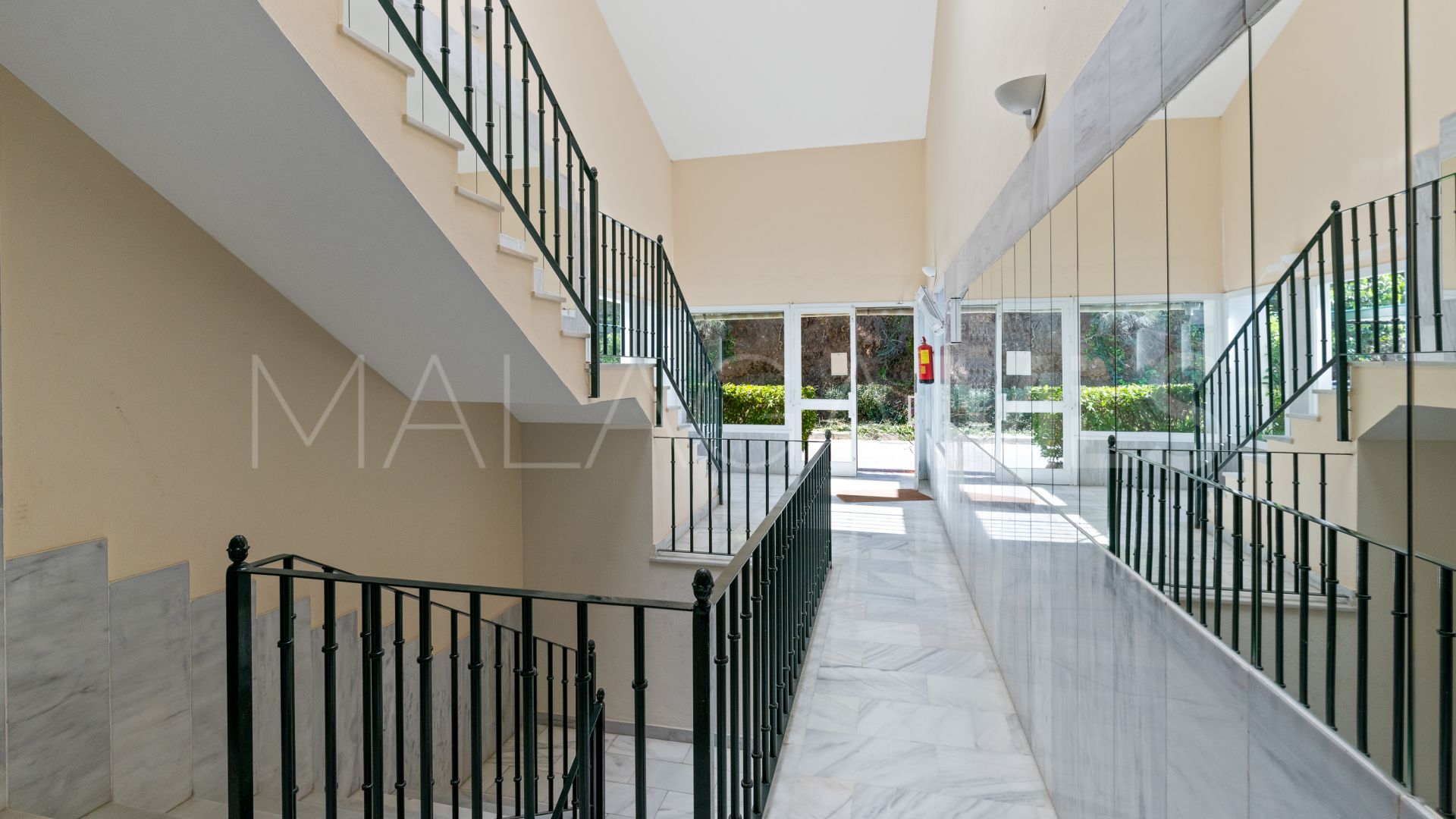 La Quinta apartment for sale