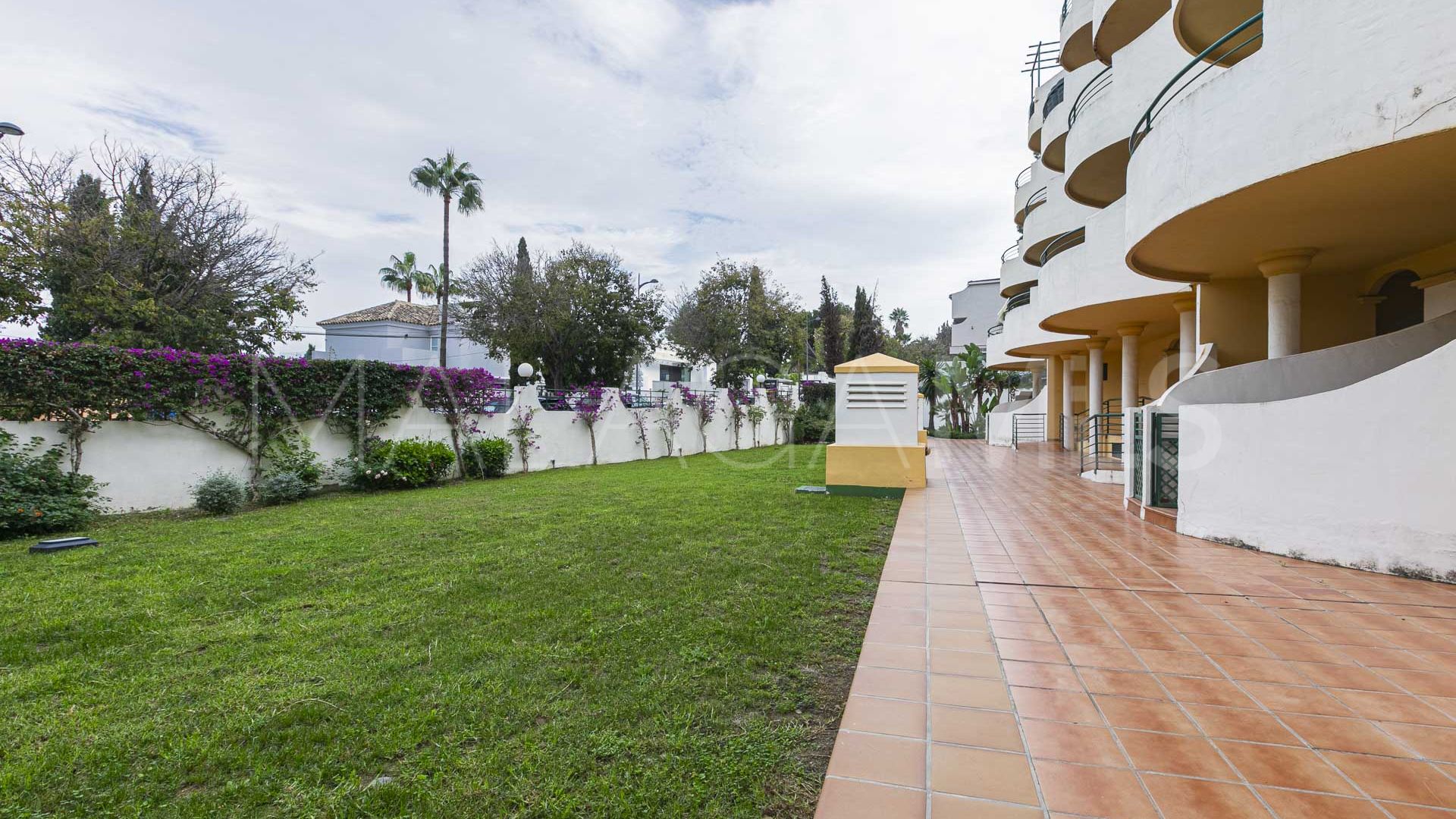 Lägenhet for sale in Nueva Andalucia