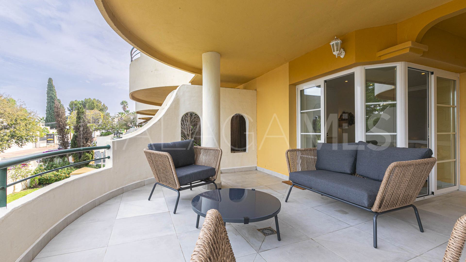 Lägenhet for sale in Nueva Andalucia