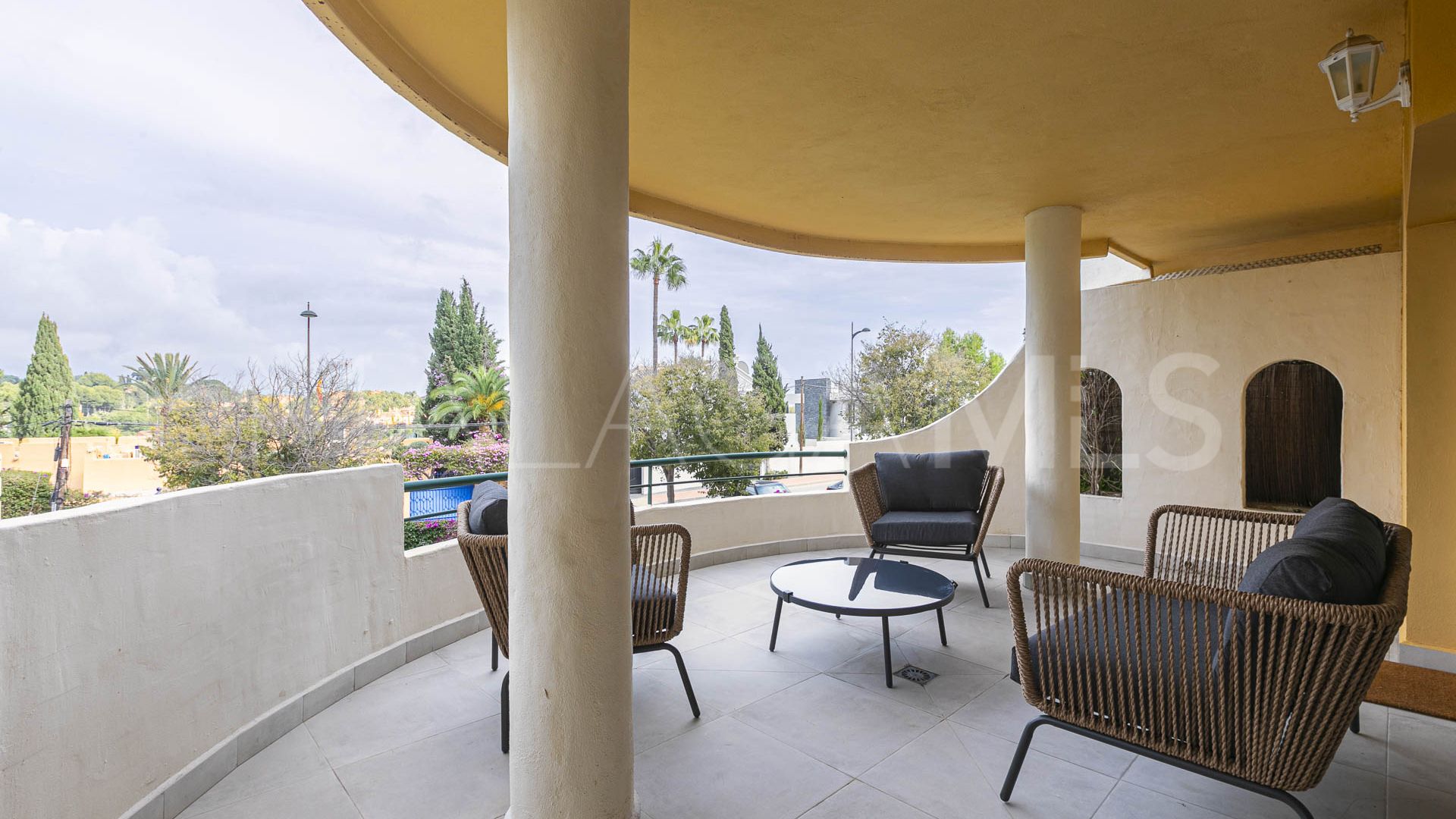Lägenhet for sale in Nueva Andalucia
