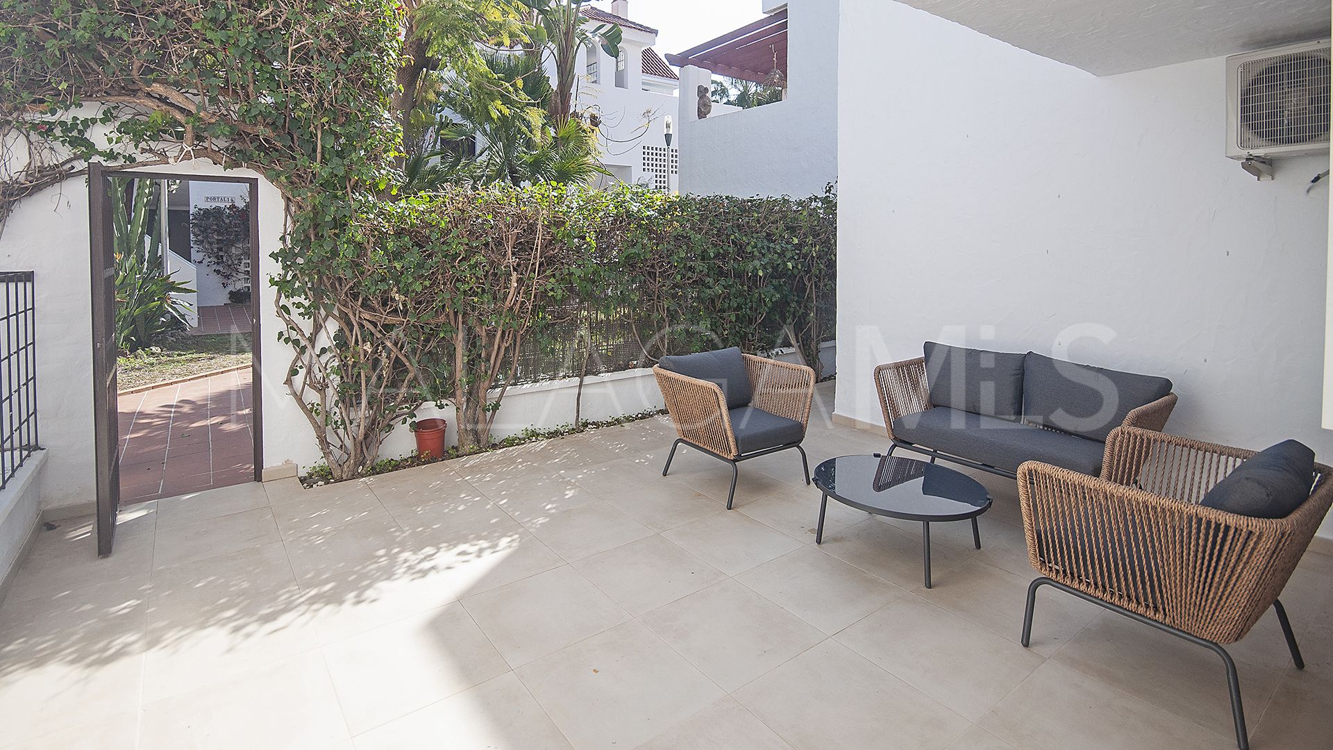 Appartement rez de chaussée for sale in Nueva Andalucia