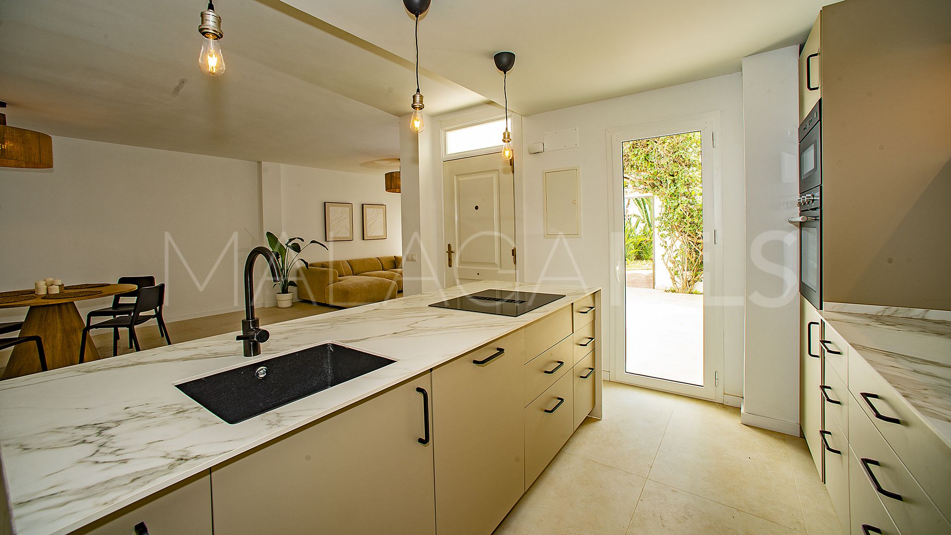 Appartement rez de chaussée for sale in Nueva Andalucia