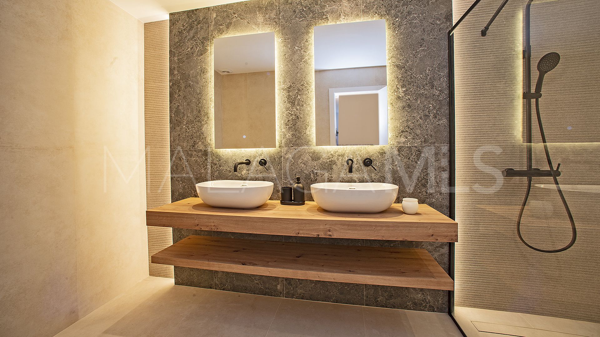 Appartement rez de chaussée for sale in Nueva Andalucia