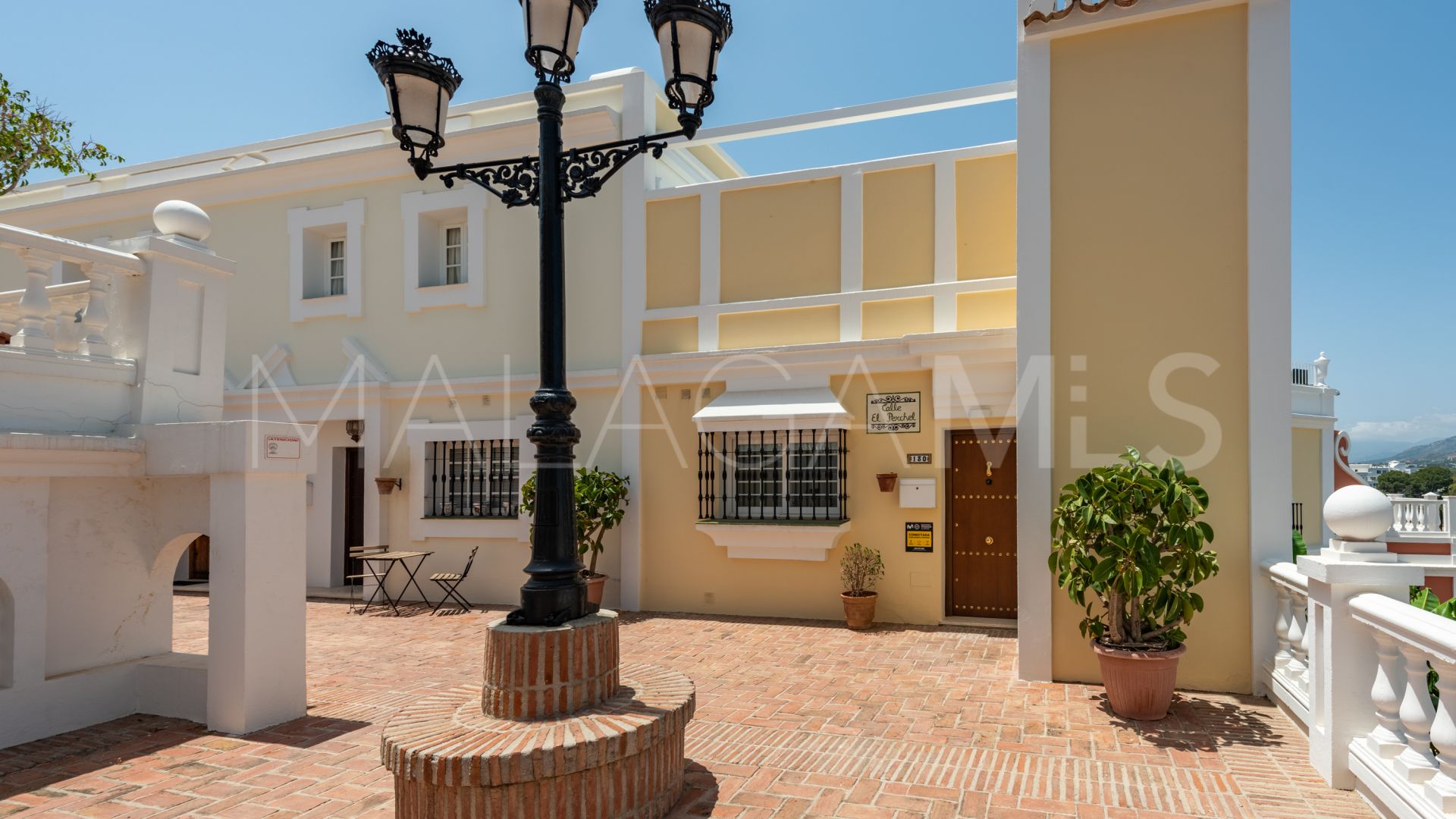Reihenhaus for sale in Aloha Pueblo