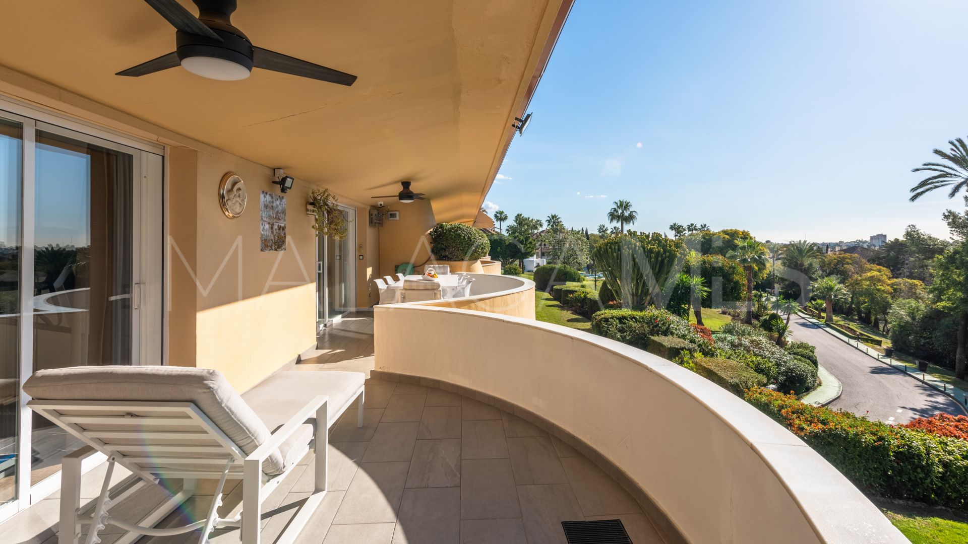Lägenhet for sale in Country Club Las Brisas
