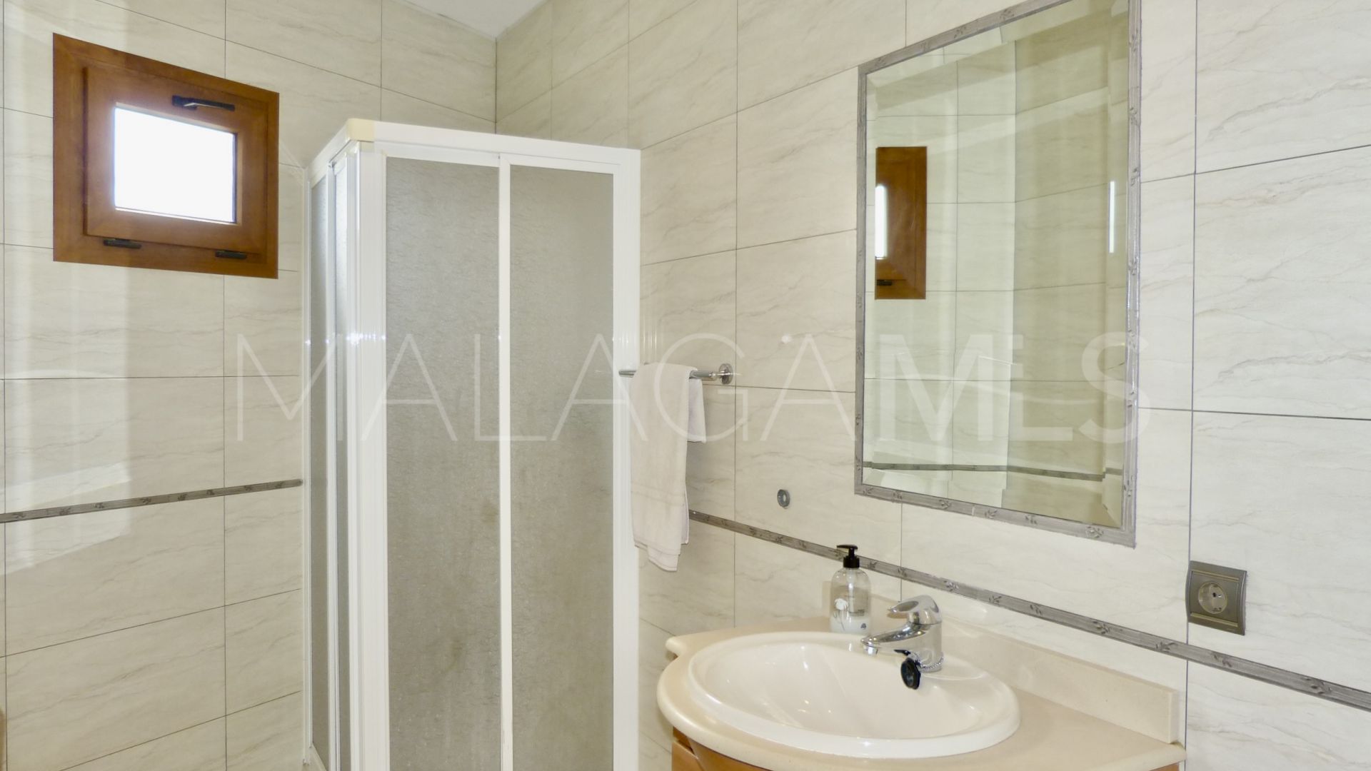 Se vende oficina in Cabopino