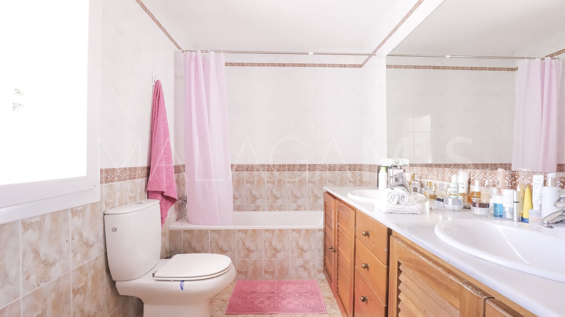 Se vende casa in Sitio de Calahonda de 4 bedrooms