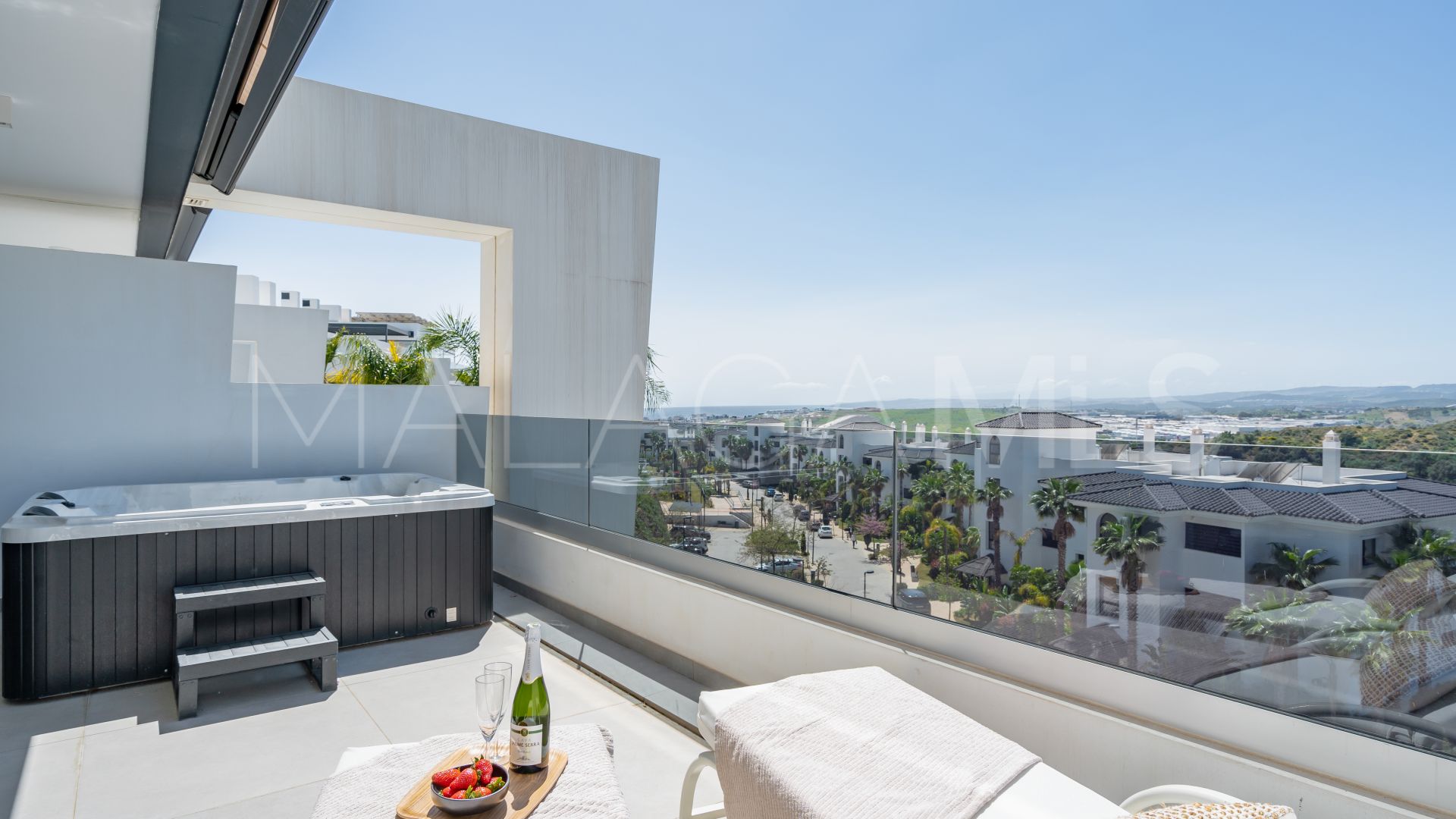 Takvåning for sale in Mirador de Estepona Hills