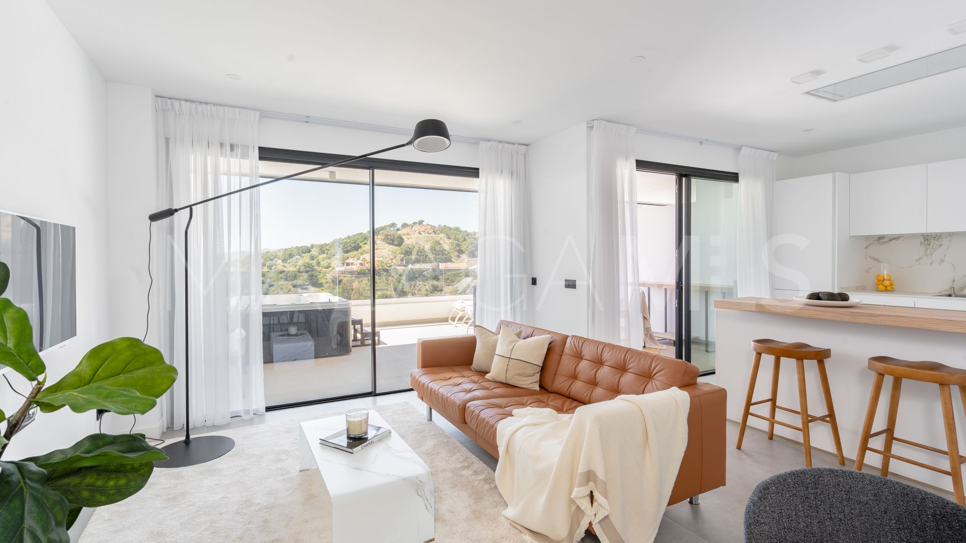 Takvåning for sale in Mirador de Estepona Hills