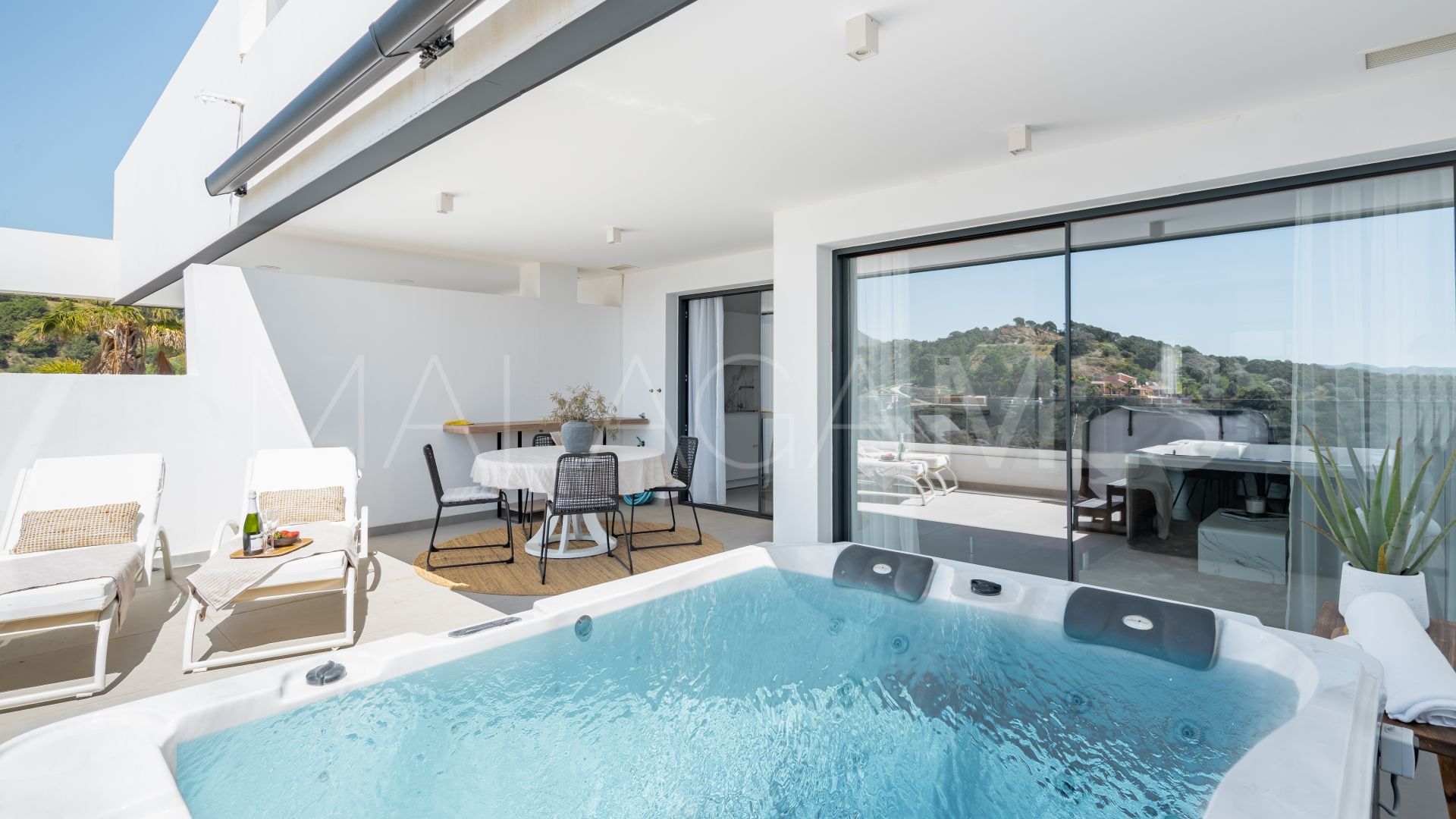 Takvåning for sale in Mirador de Estepona Hills