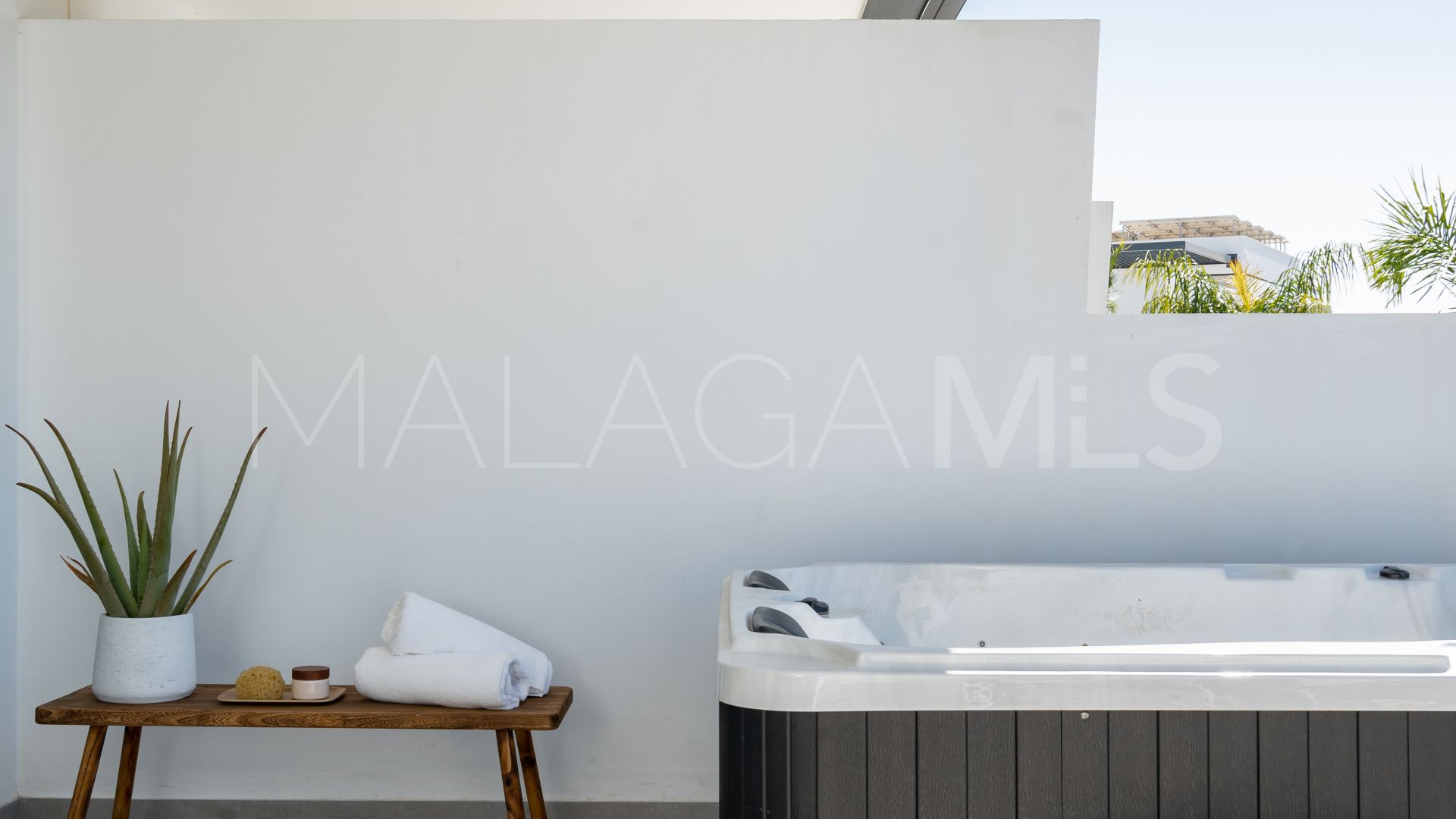 Takvåning for sale in Mirador de Estepona Hills