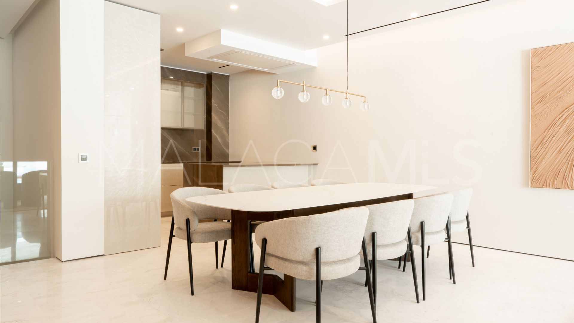 Duplex planta baja a la venta in Epic Marbella with 4 bedrooms