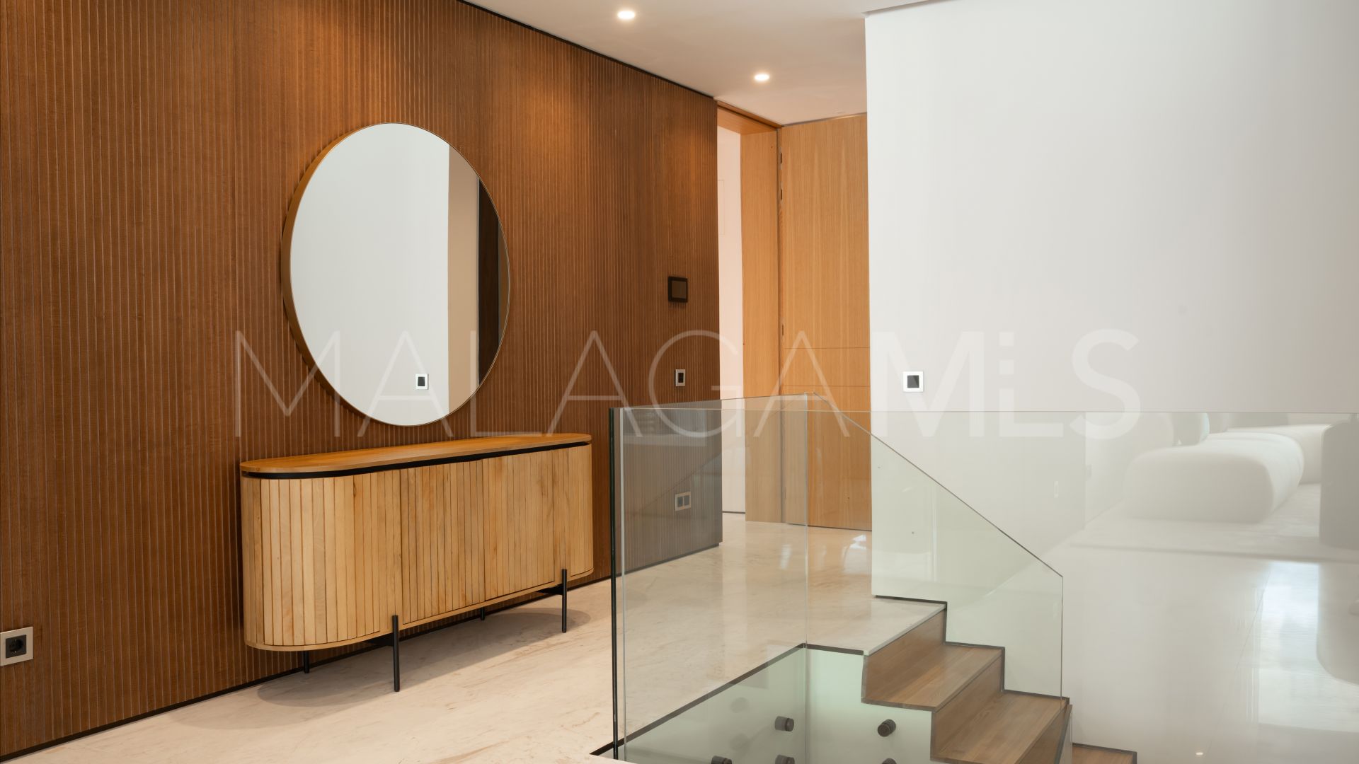 Duplex planta baja a la venta in Epic Marbella with 4 bedrooms
