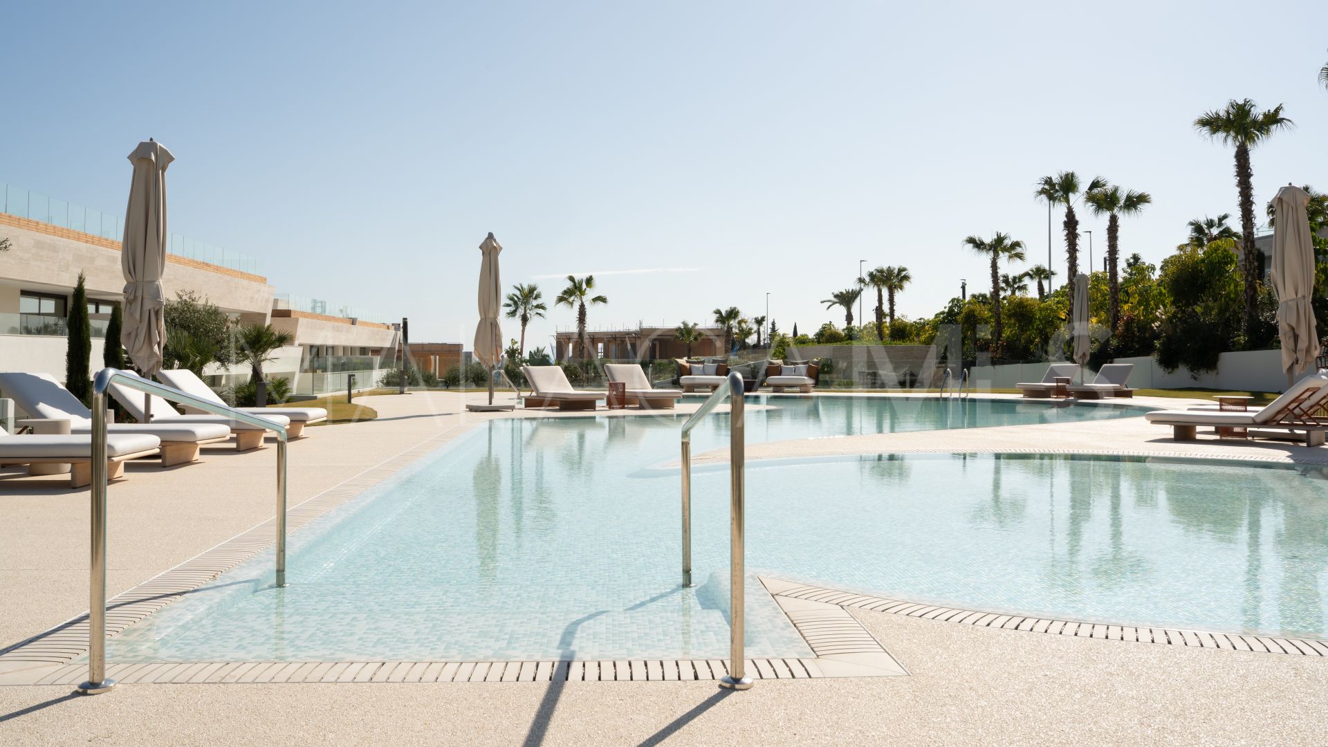 Duplex rez de chaussée for sale in Epic Marbella