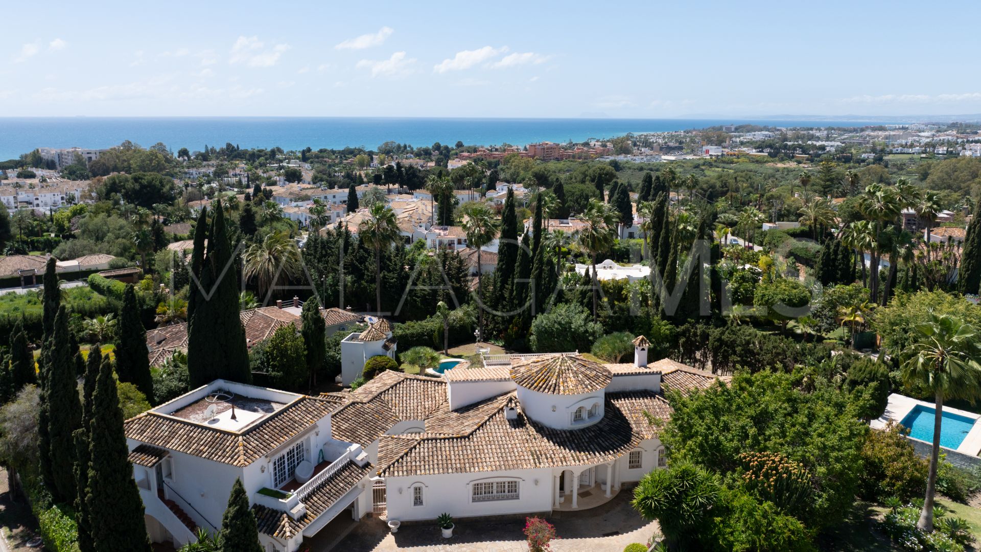 For sale El Paraiso villa with 4 bedrooms