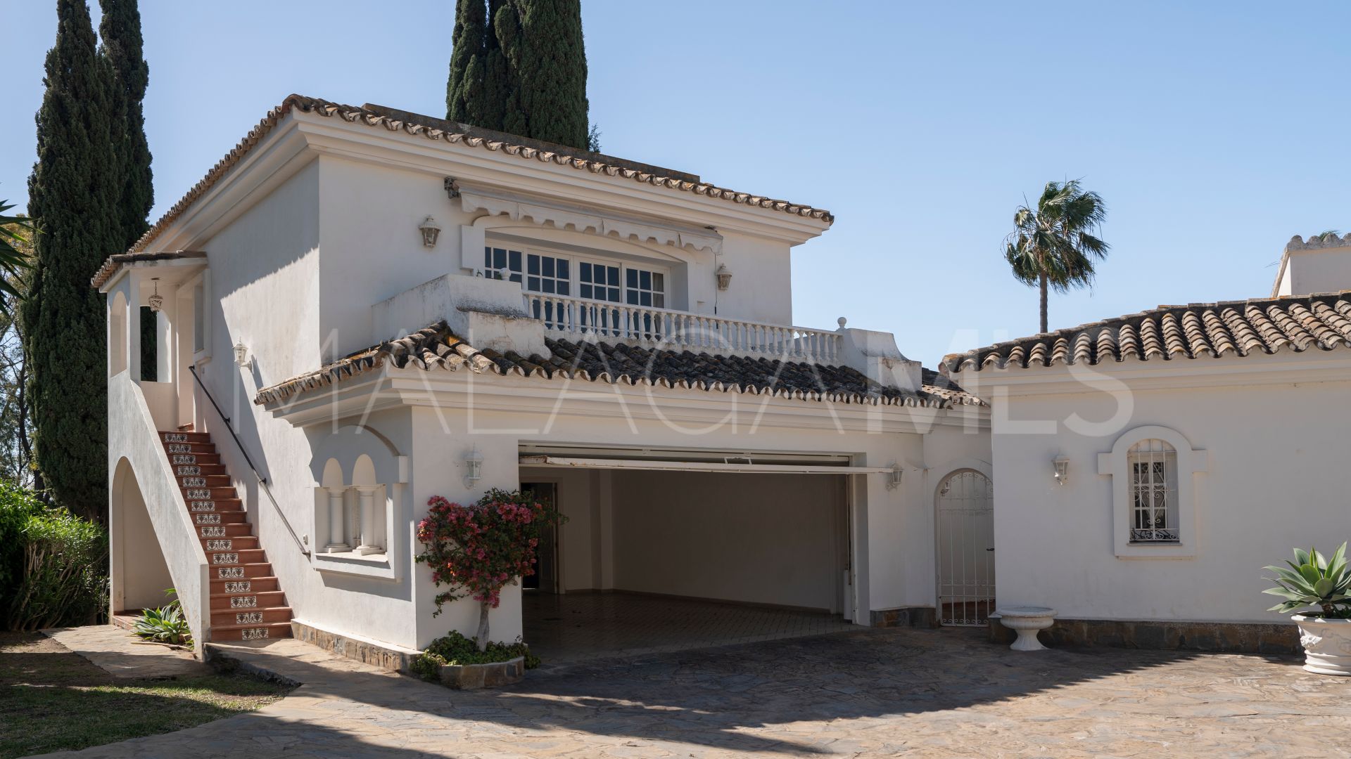 For sale El Paraiso villa with 4 bedrooms