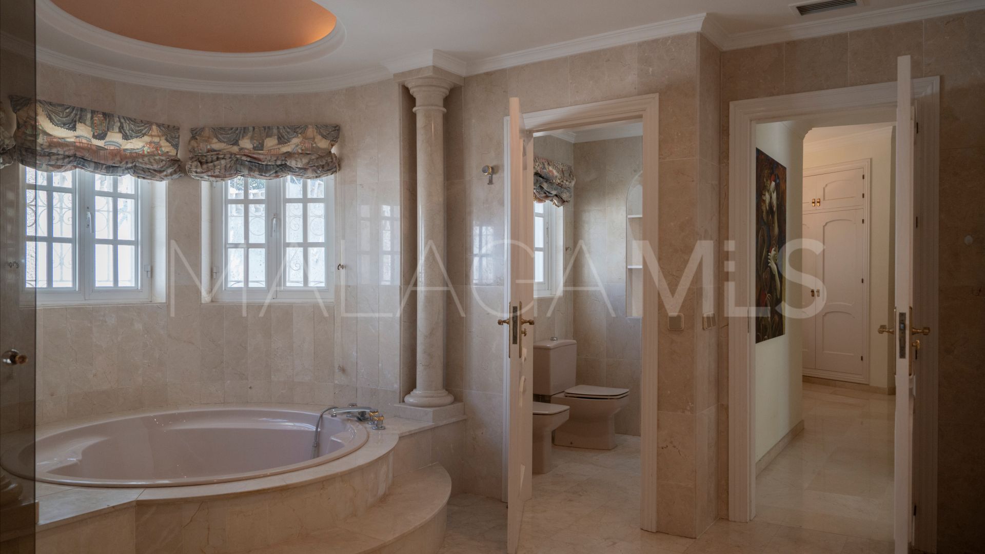 For sale El Paraiso villa with 4 bedrooms