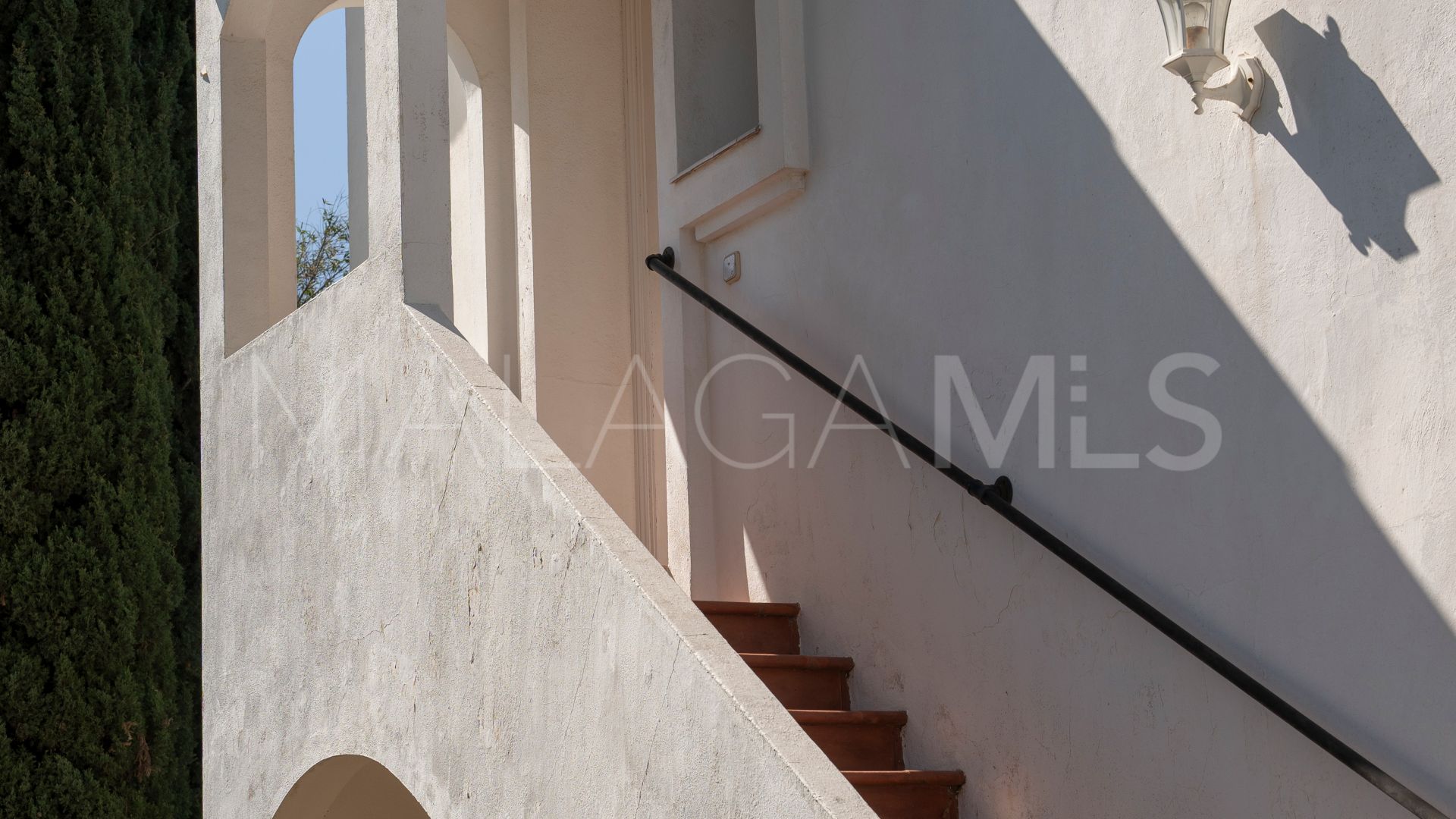 For sale El Paraiso villa with 4 bedrooms