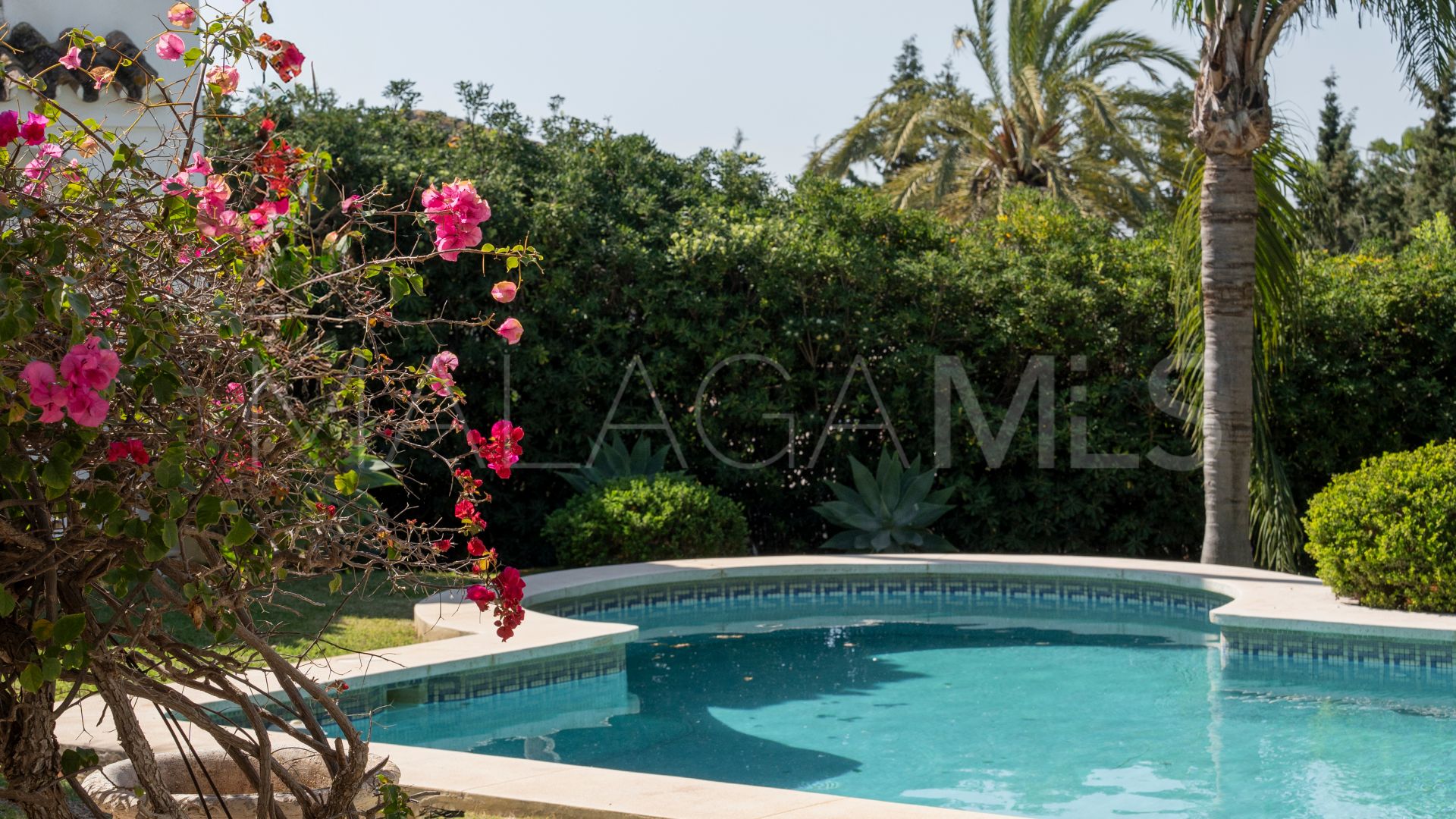 For sale El Paraiso villa with 4 bedrooms