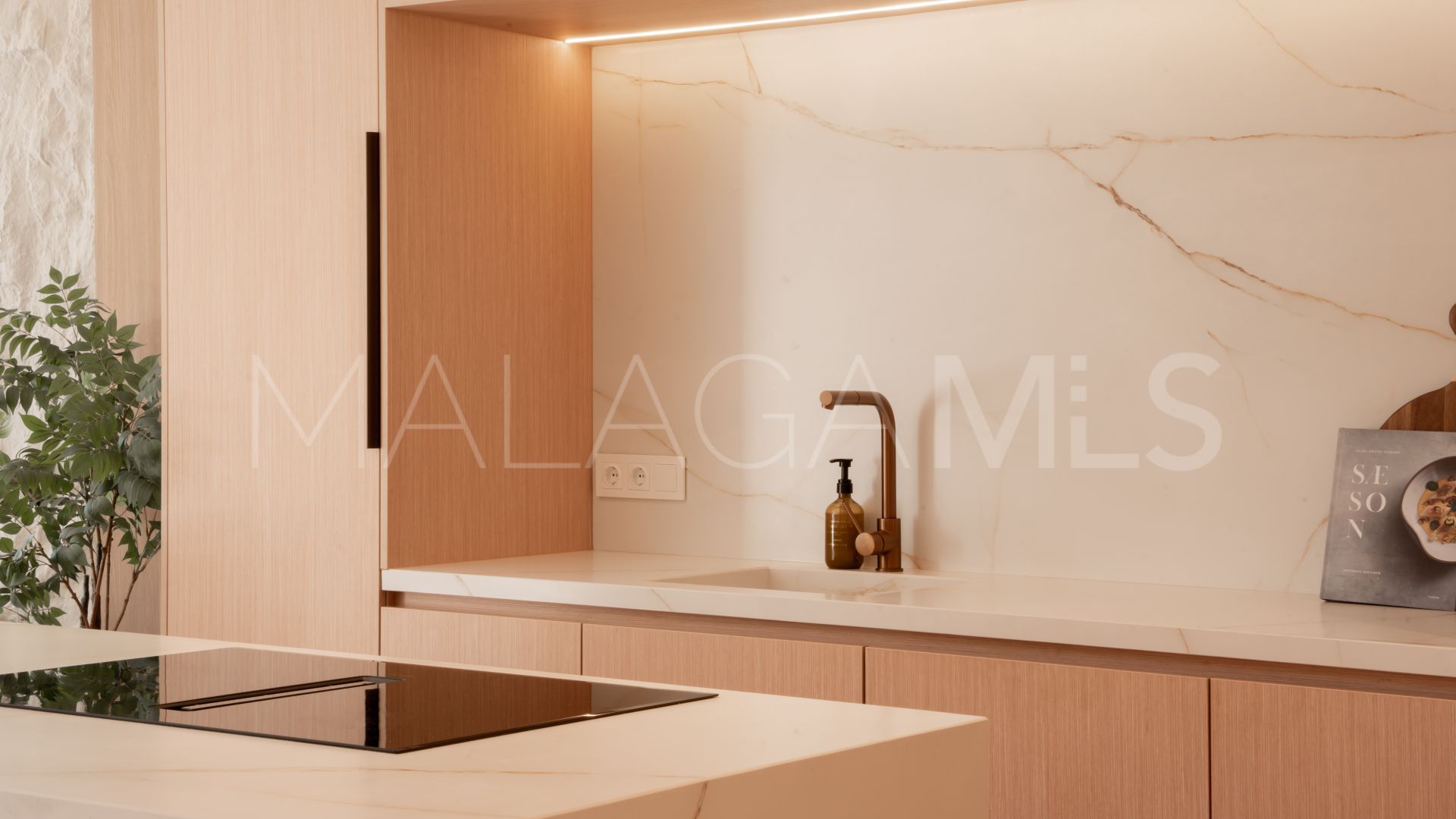 Buy town house in Azalea Beach