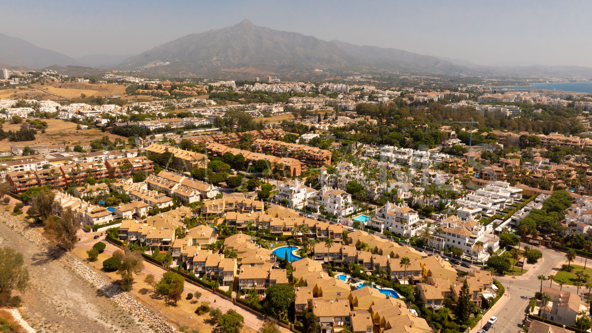 Buy town house in Azalea Beach