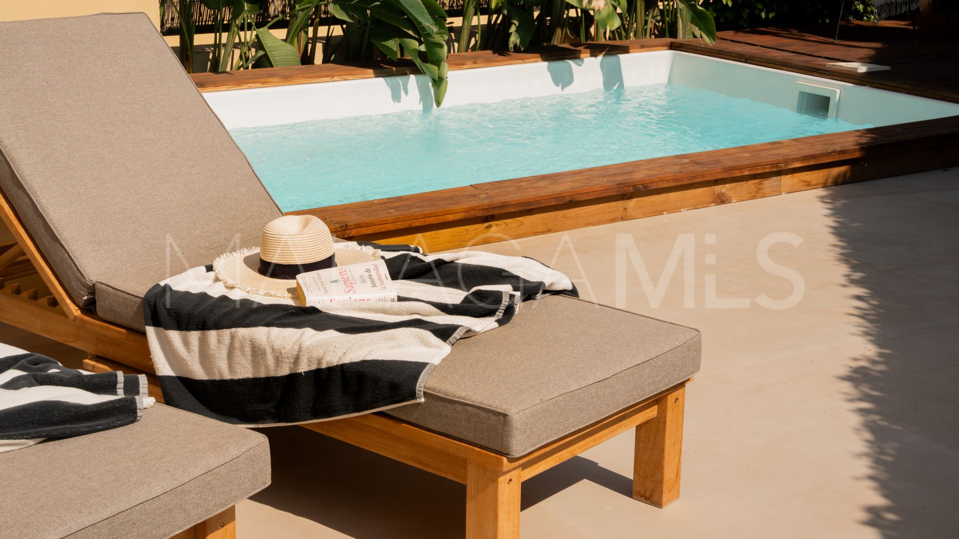 Buy town house in Azalea Beach