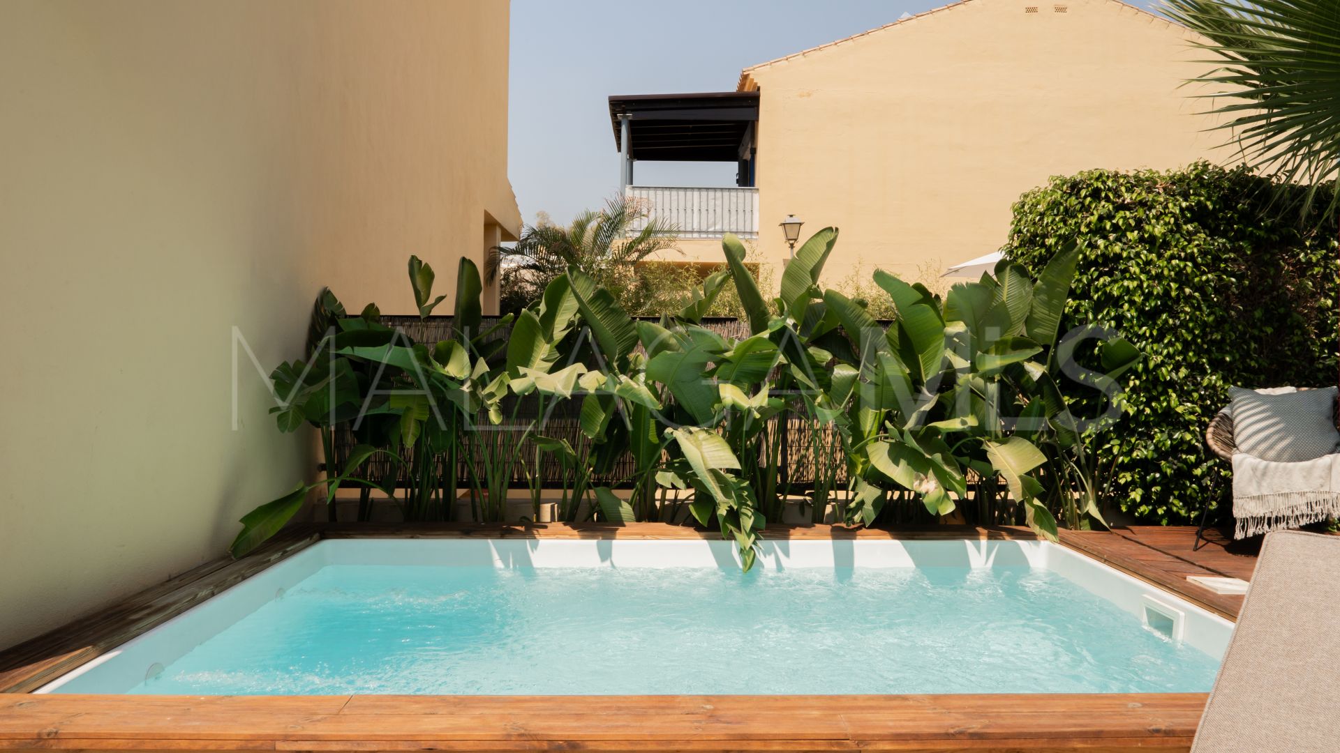 Buy town house in Azalea Beach