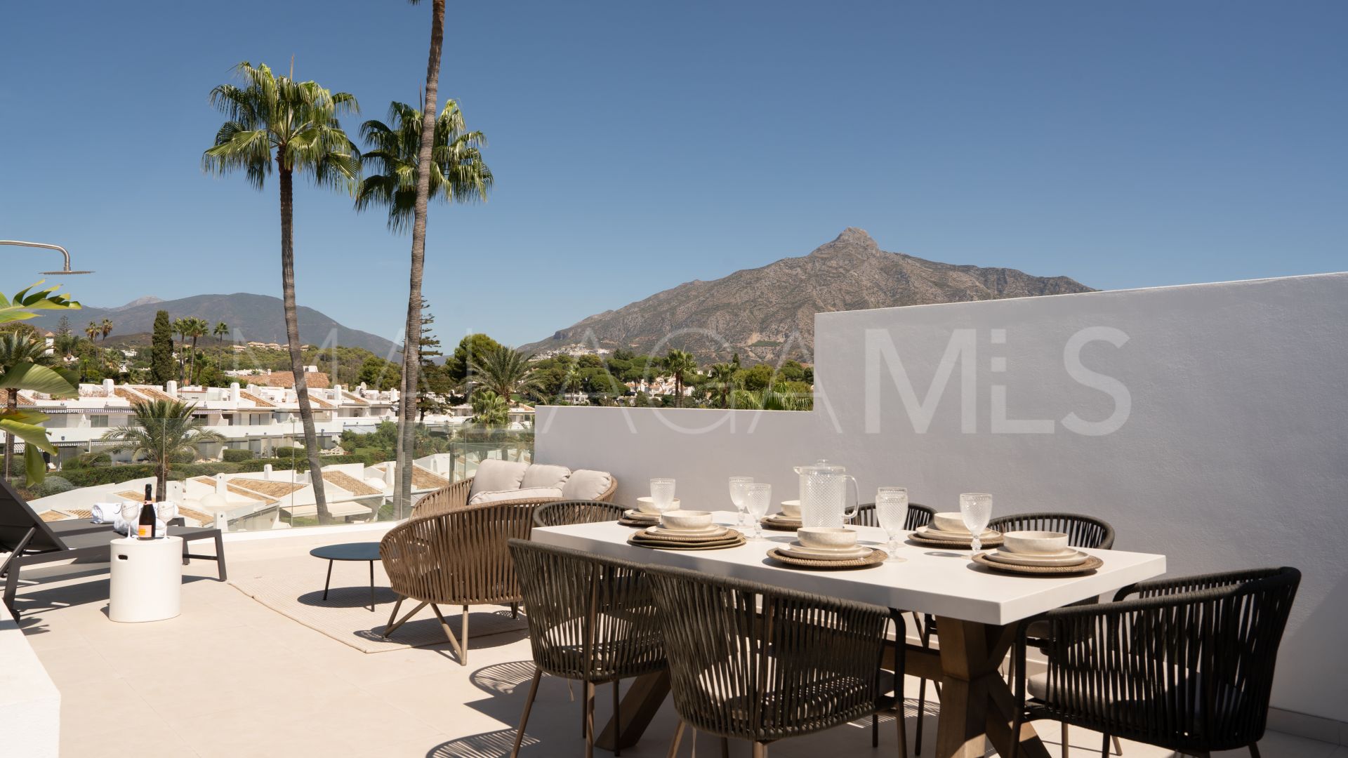 Zweistöckiges penthouse for sale in Los Dragos