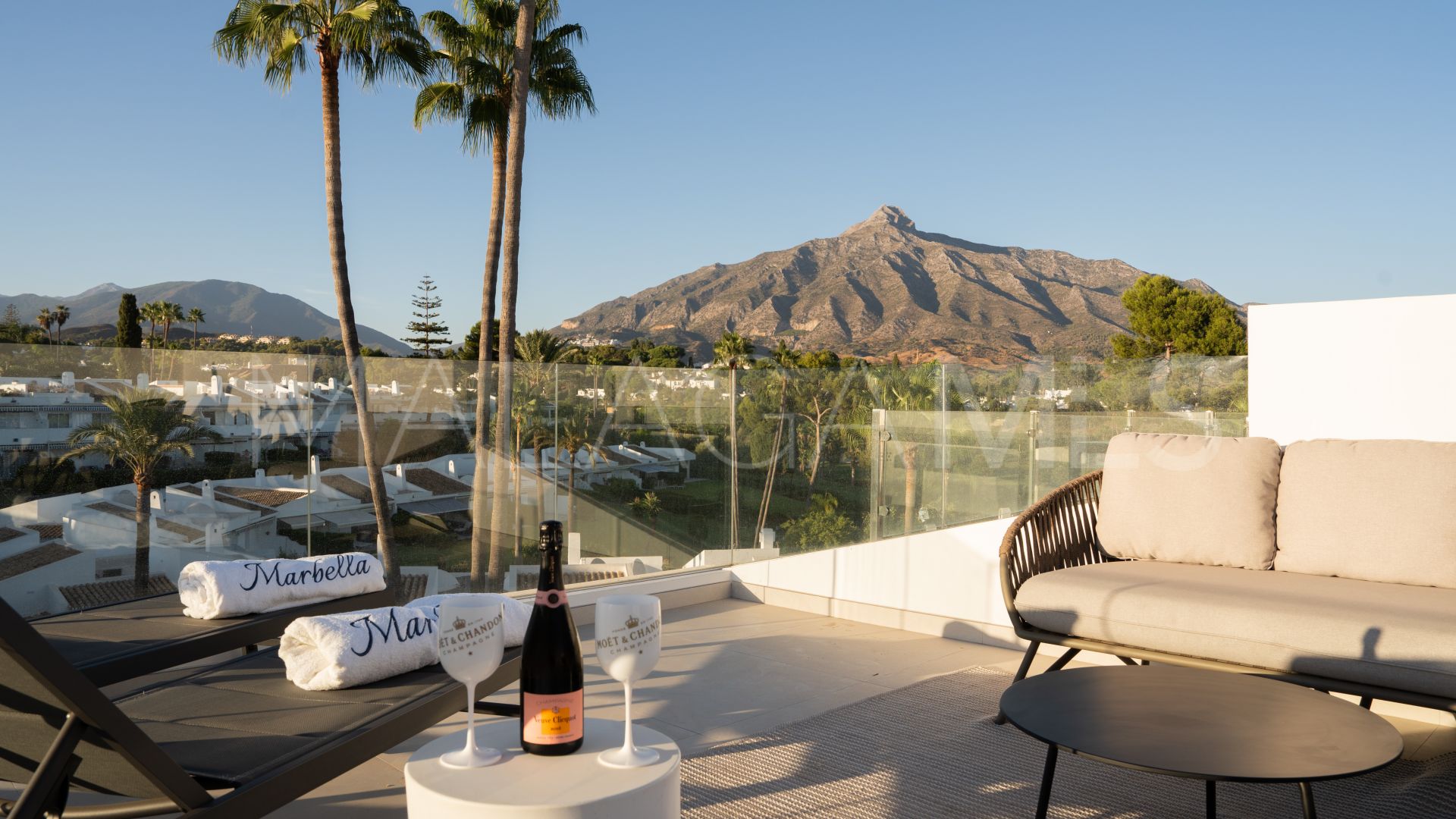 Zweistöckiges penthouse for sale in Los Dragos
