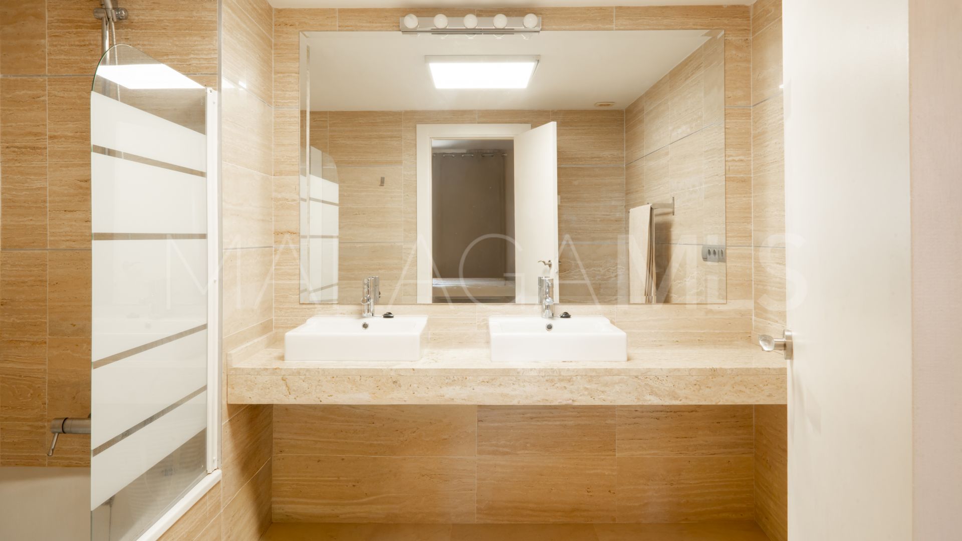 Apartamento planta baja for sale in Hacienda del Señorio de Cifuentes with 3 bedrooms