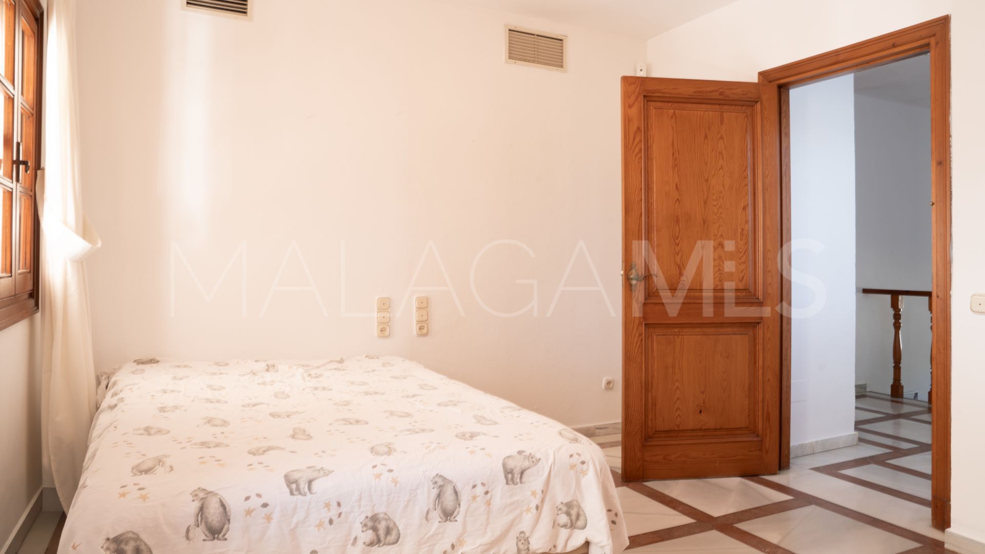 Buy villa with 5 bedrooms in Seghers