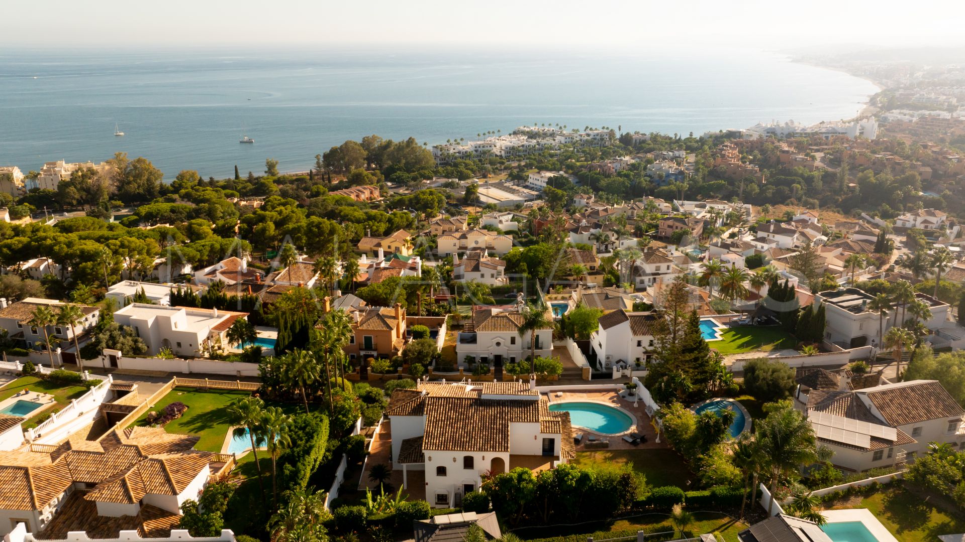 Buy villa with 5 bedrooms in Seghers