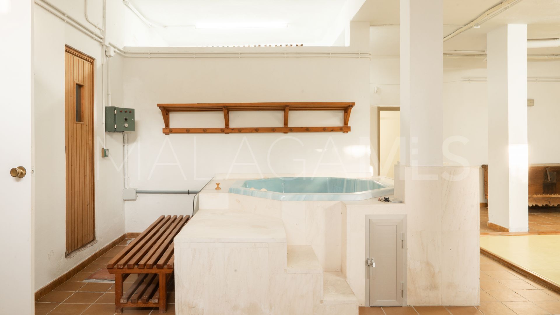 Buy villa with 5 bedrooms in Seghers